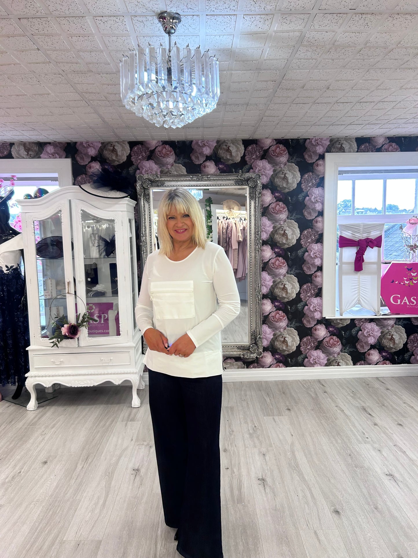 Inco Cream Long Sleeve Top with Front Zip Pocket