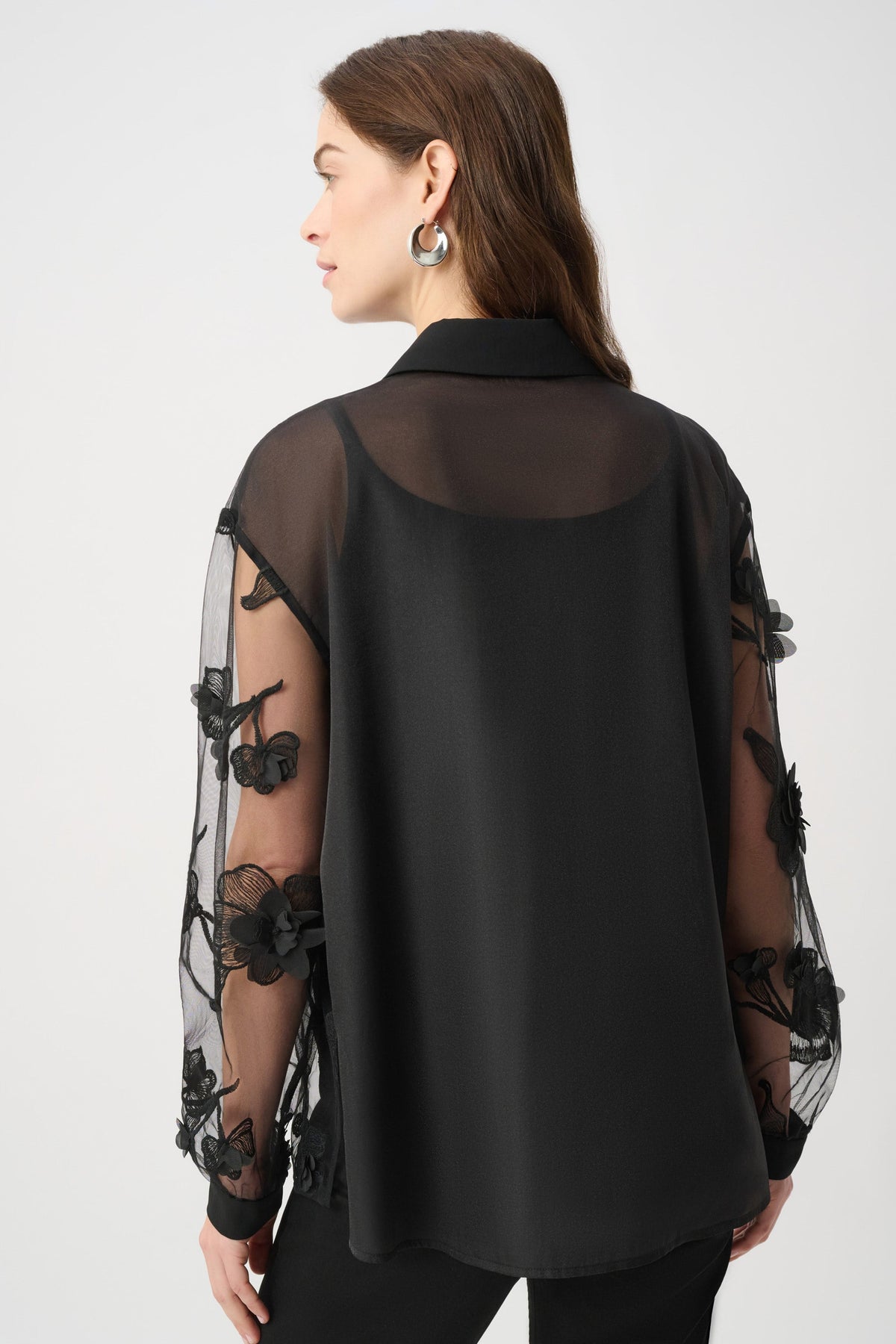 Sheer Textured Flower Appliqué Blouse
264945