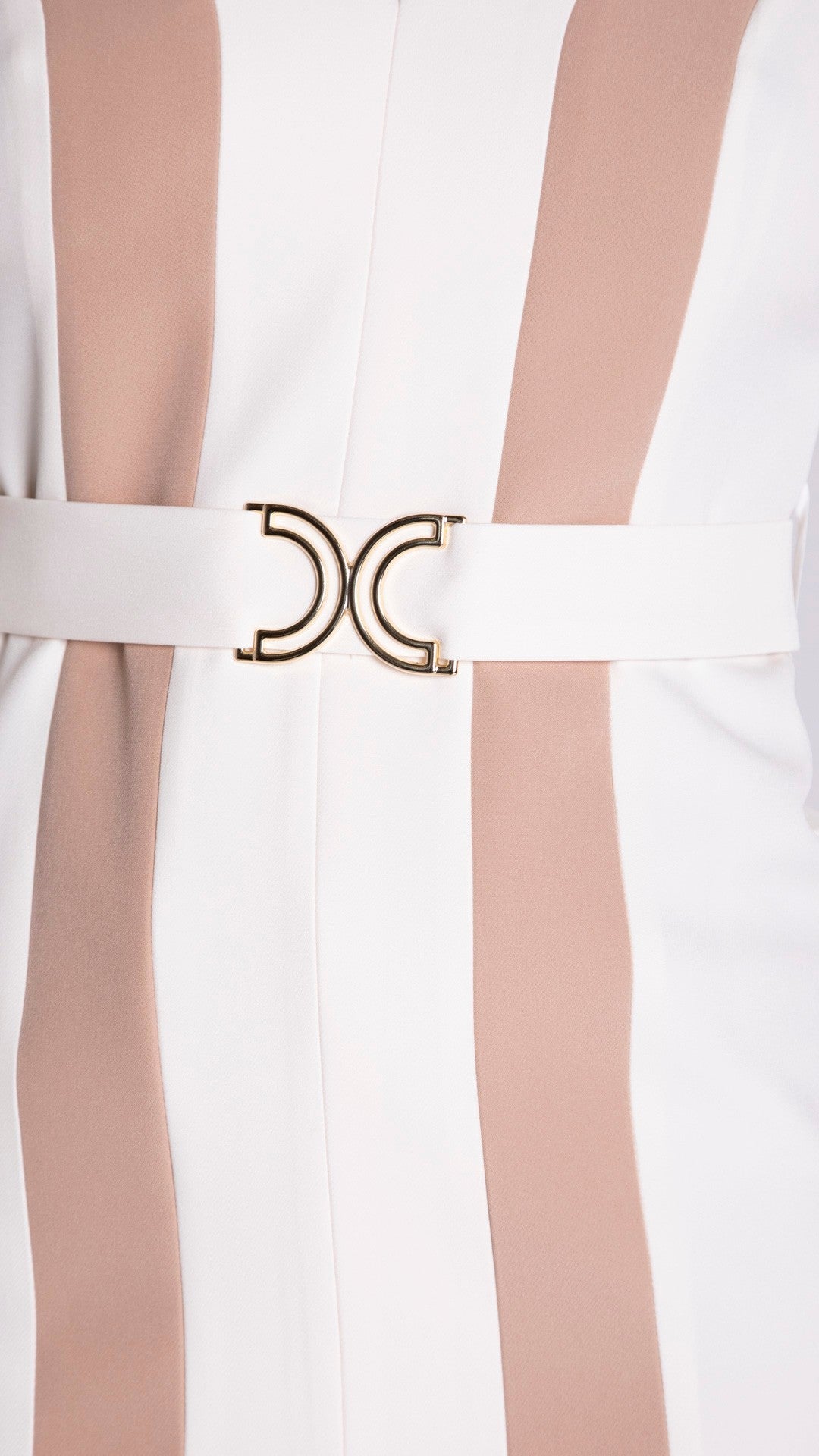 Edas cream/beige dress.