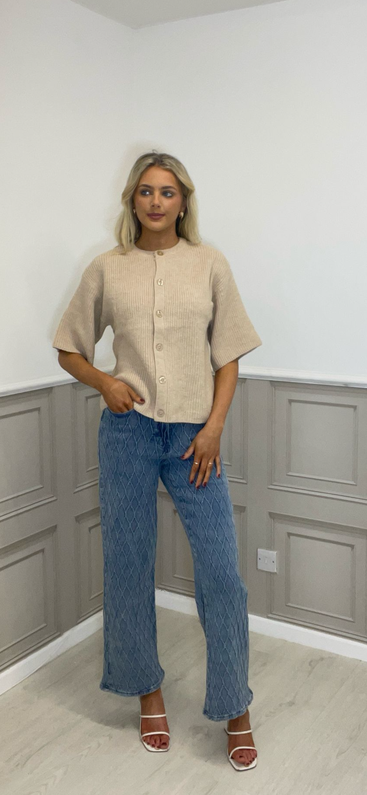 Fluresk beige cardigan