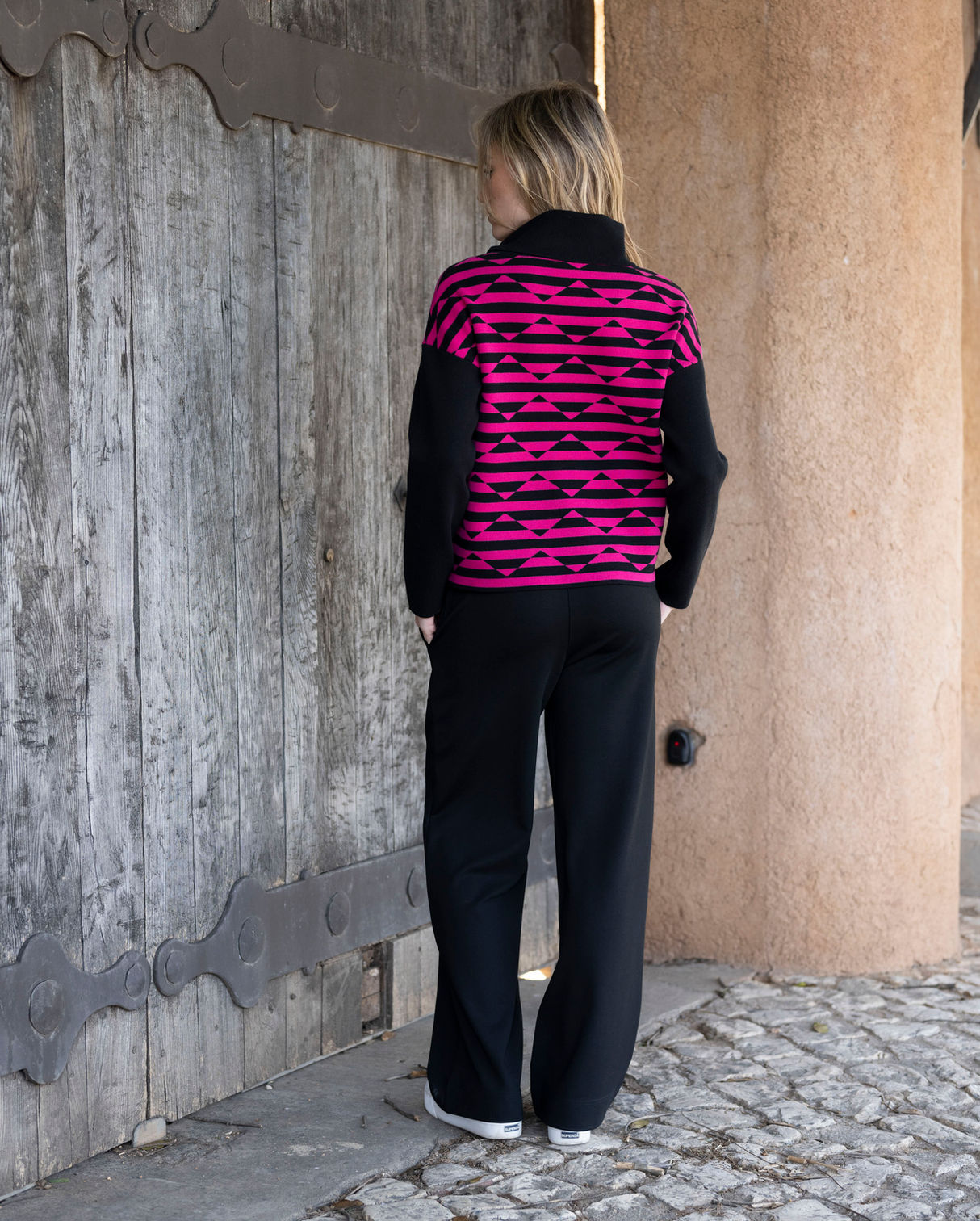 Marble 8106 Sweater – Colour 126 Pink & Black Geometric Knit
