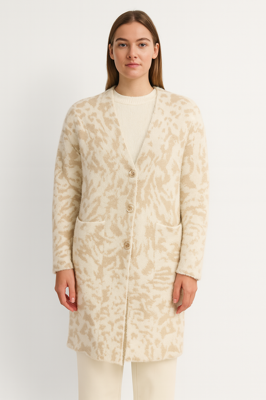 ⸻
Scorzzo Cream & Beige Coat