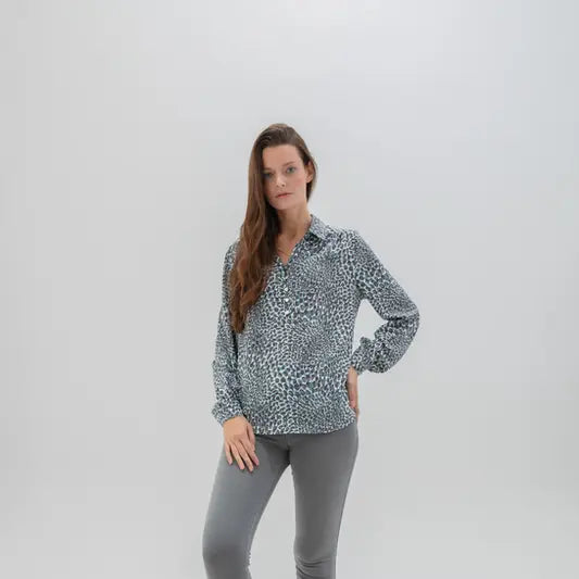 Marble animal print blue/grey blouse