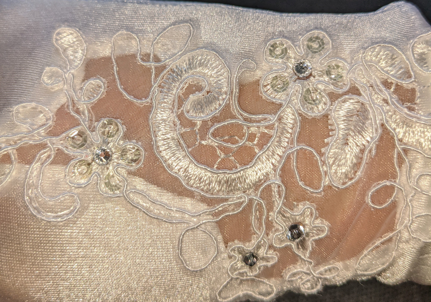 Open front lace glove