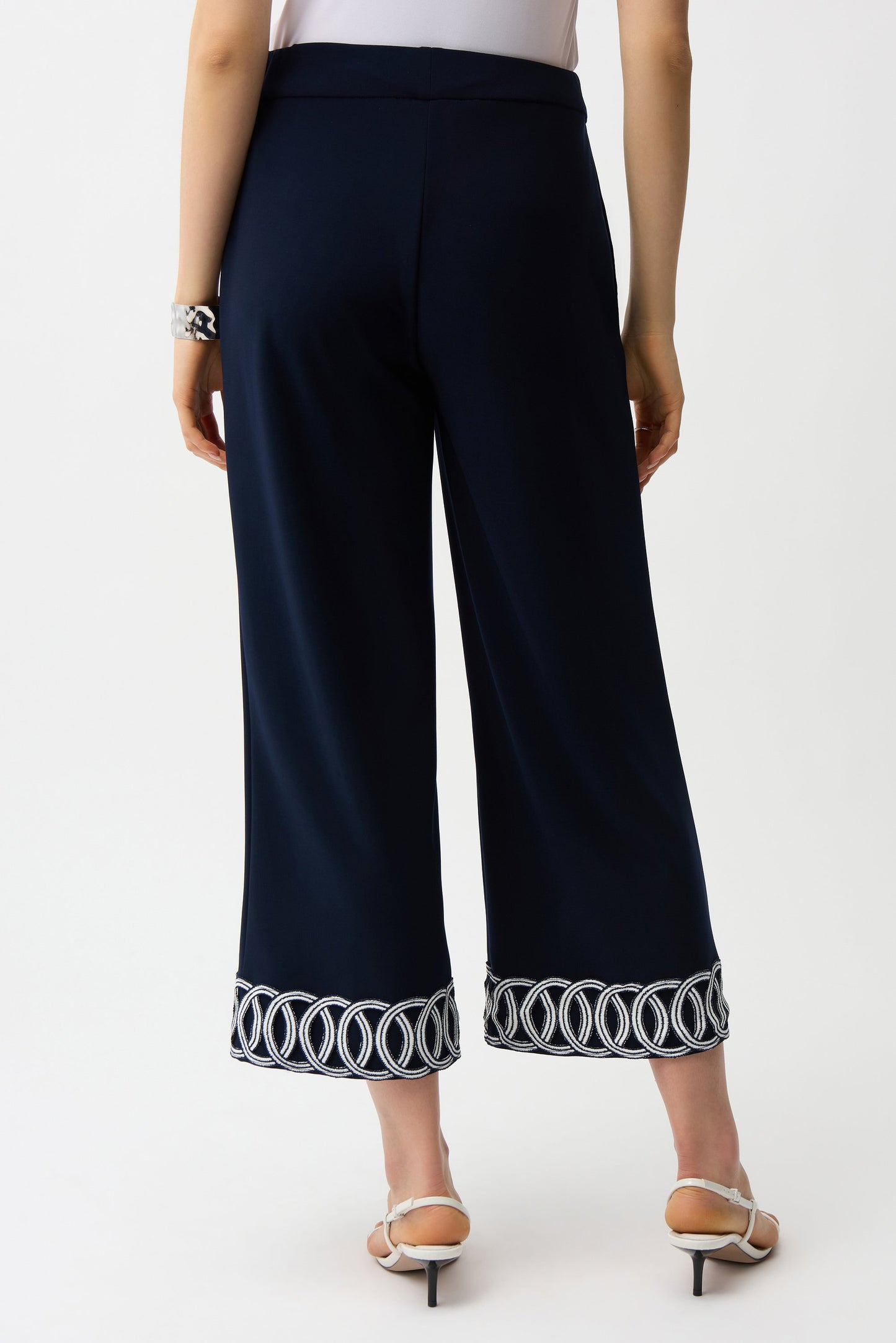 Silky Knit Pull-On Culotte Pants With Guipure Detail
261246