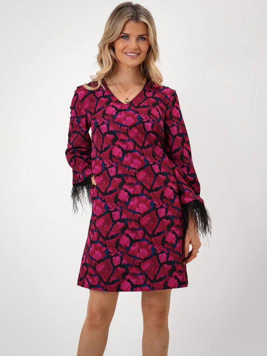 TAYLOR MINI SHIFT DRESS IN MAGENTA PRINT
