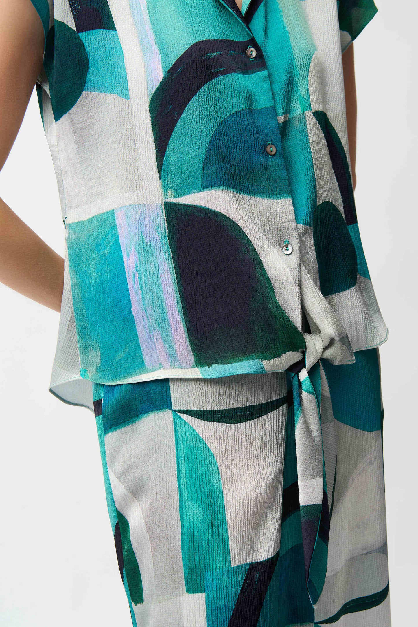 Textured Satin Geometric Print Boxy Top With Front Ties
261065
