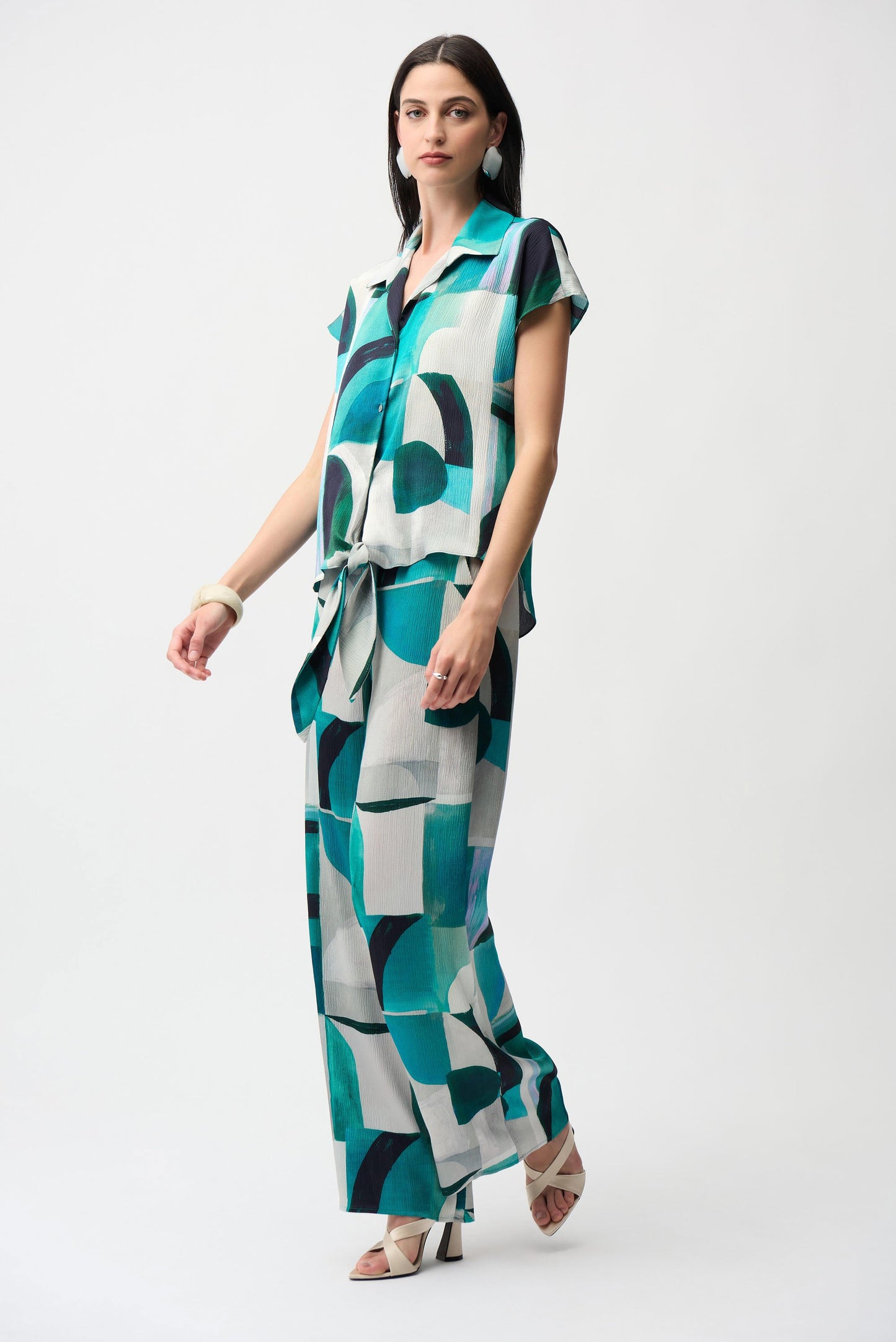 Textured Satin Geometric Print Boxy Top With Front Ties
261065