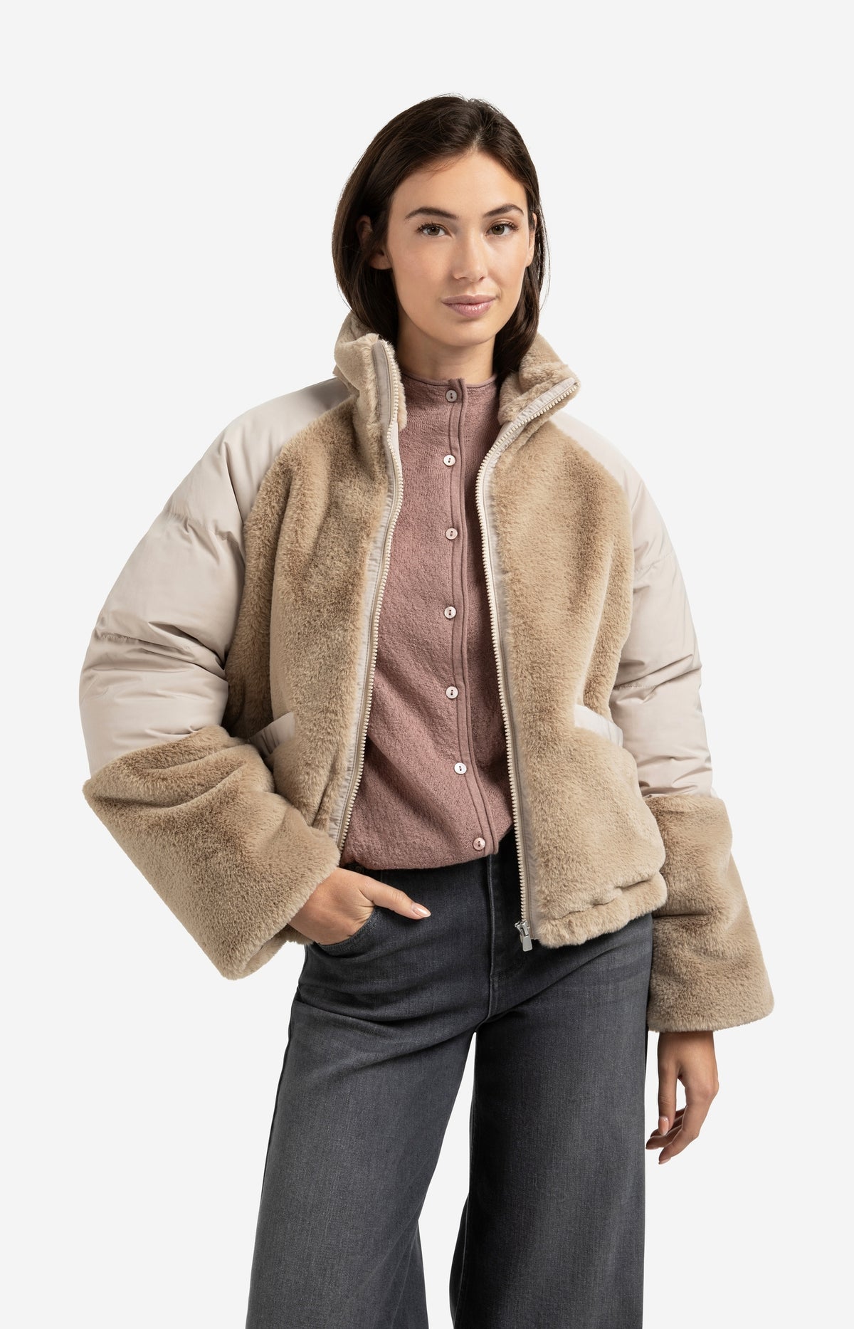 Short teddy jacket with padded sleeves