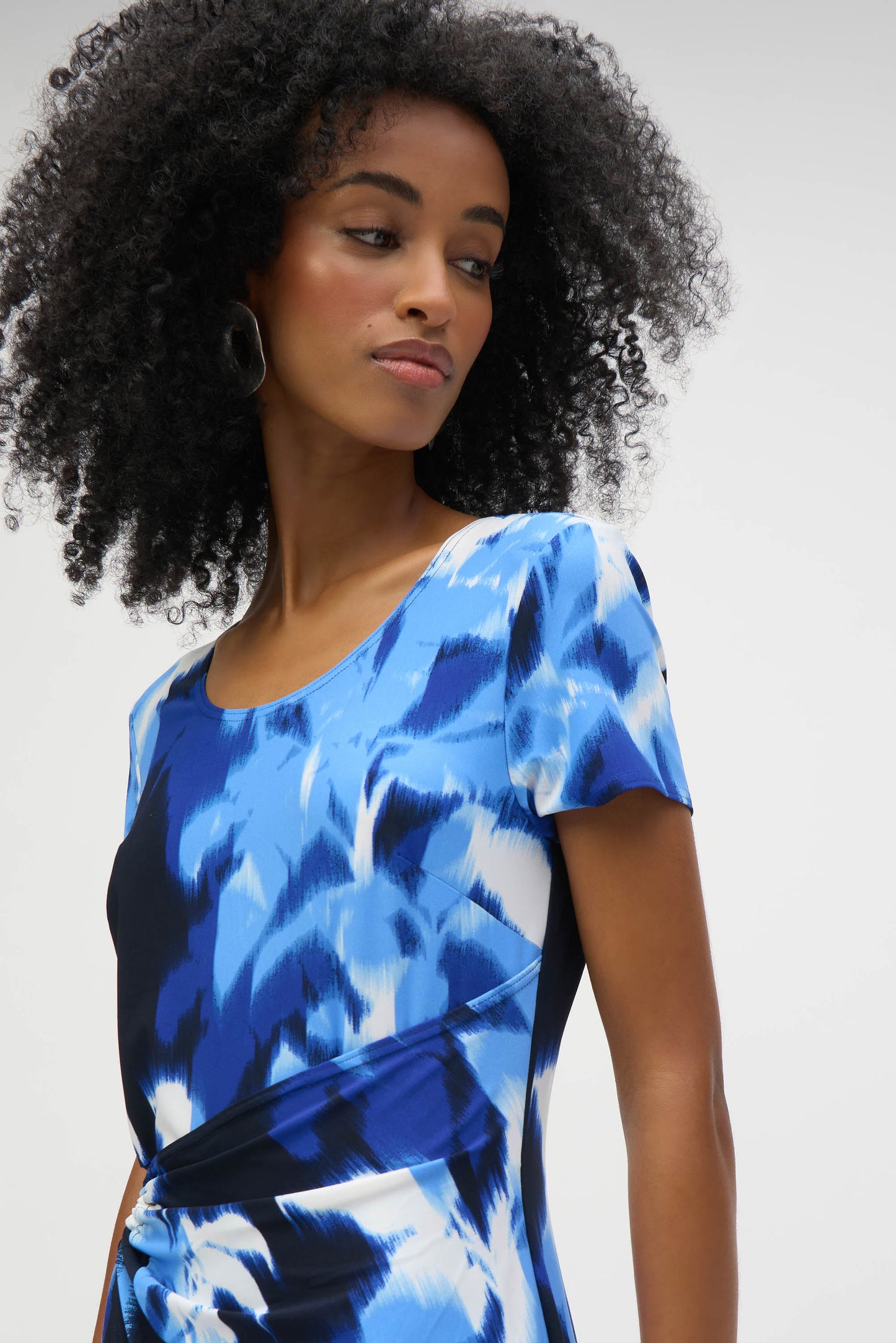 Silky Knit Tropical Print Sheath Dress
252179