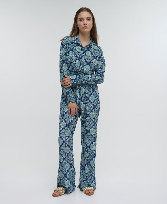 Ble 0962 blue button up holiday shirt