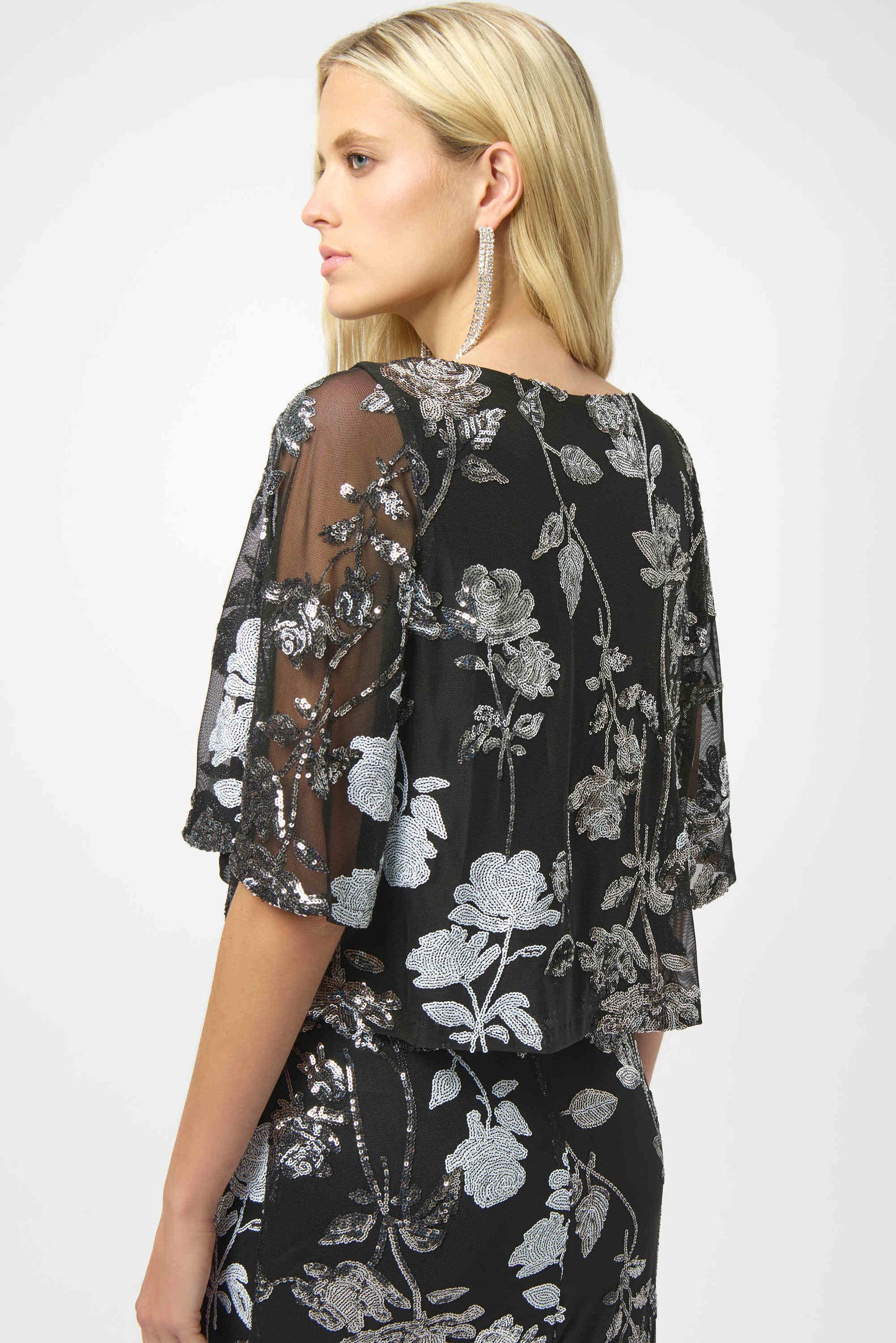 Sequin Embroidered Floral Print Boxy Top
254181