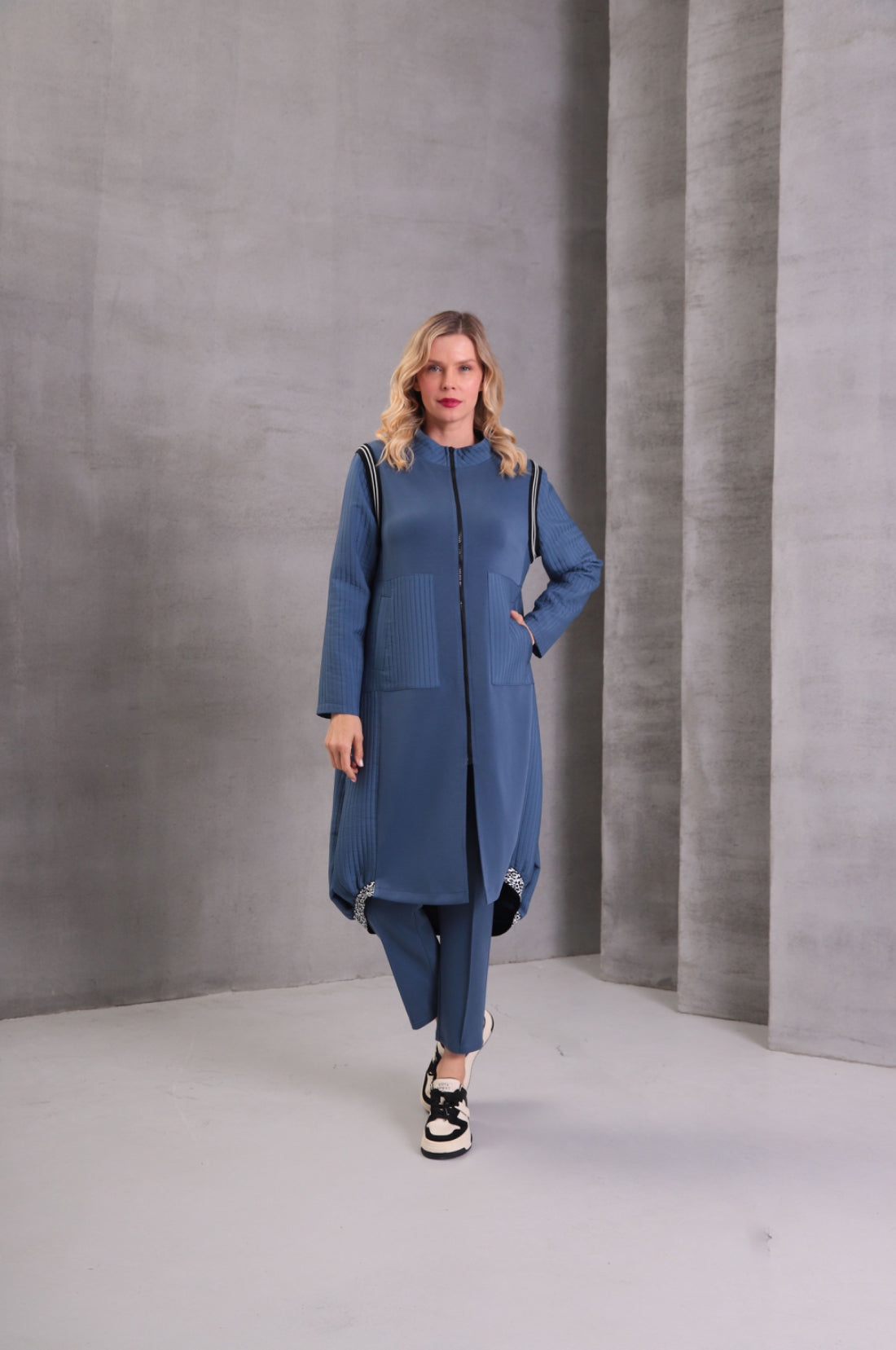 I.NCO 6068 Coat in petrol