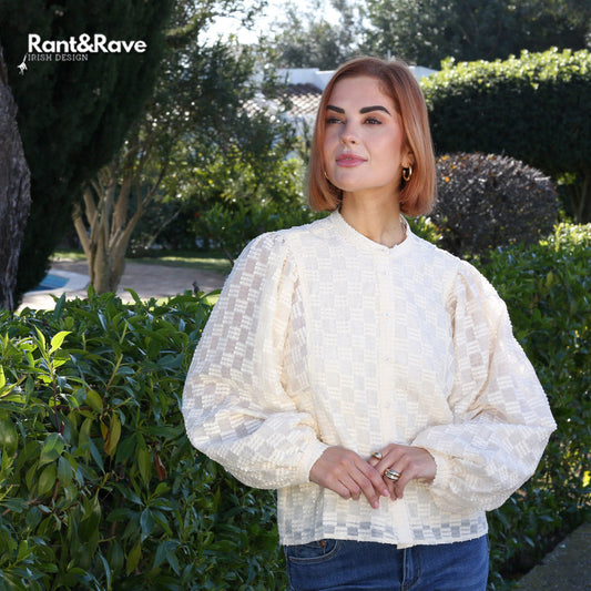 Zuri@“The Blouse Cream