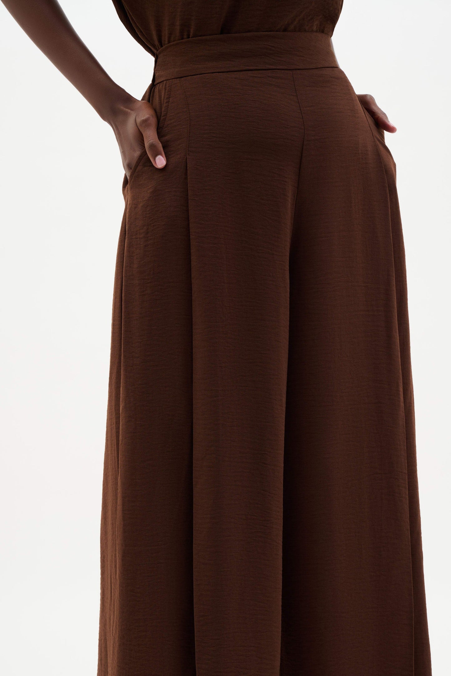 JOSEPH RIBKOFF 262196 Gauze Pull-On Culotte Pants With Pleats