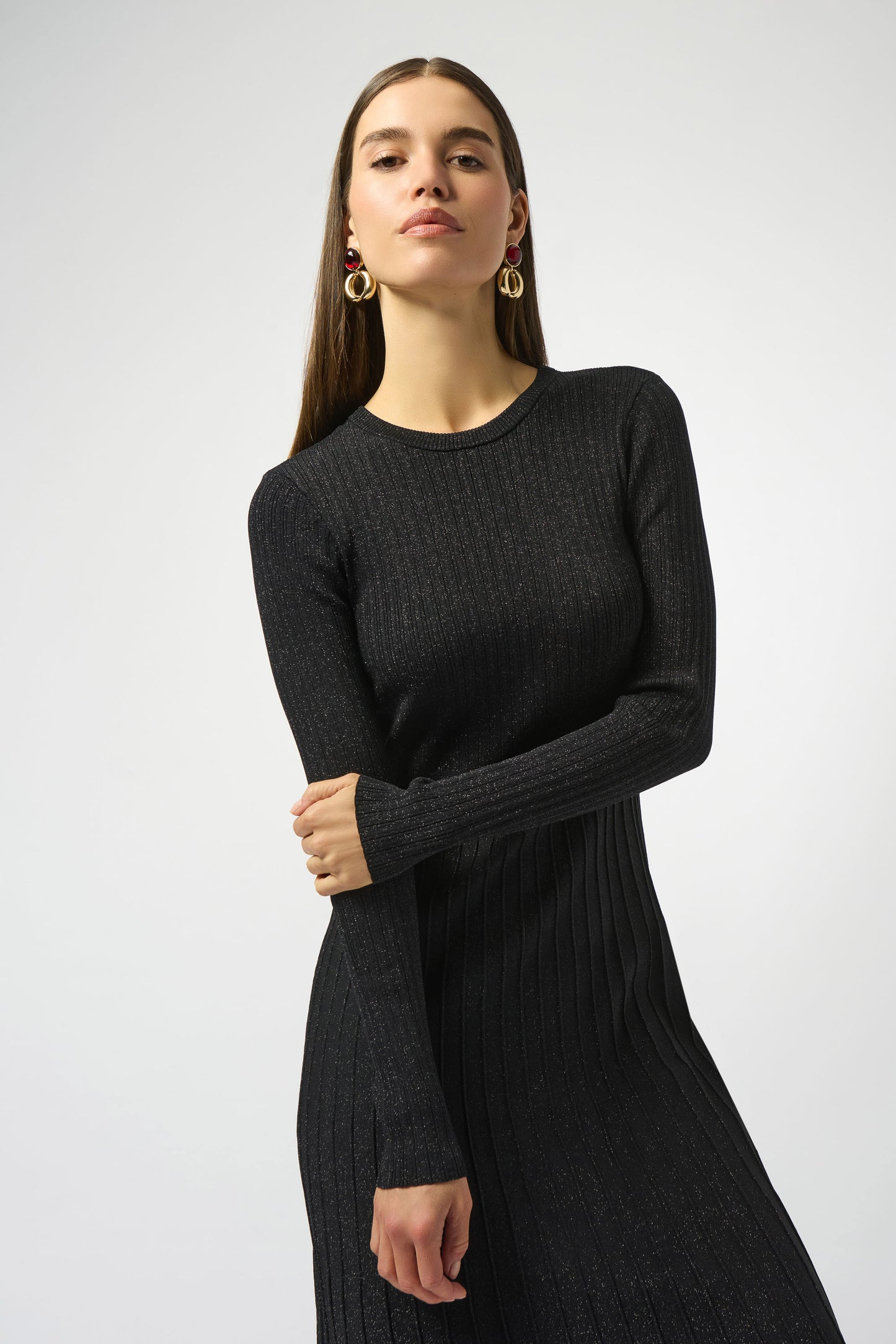 Knit Fit and Flare Crew Neck Dress
253987
_