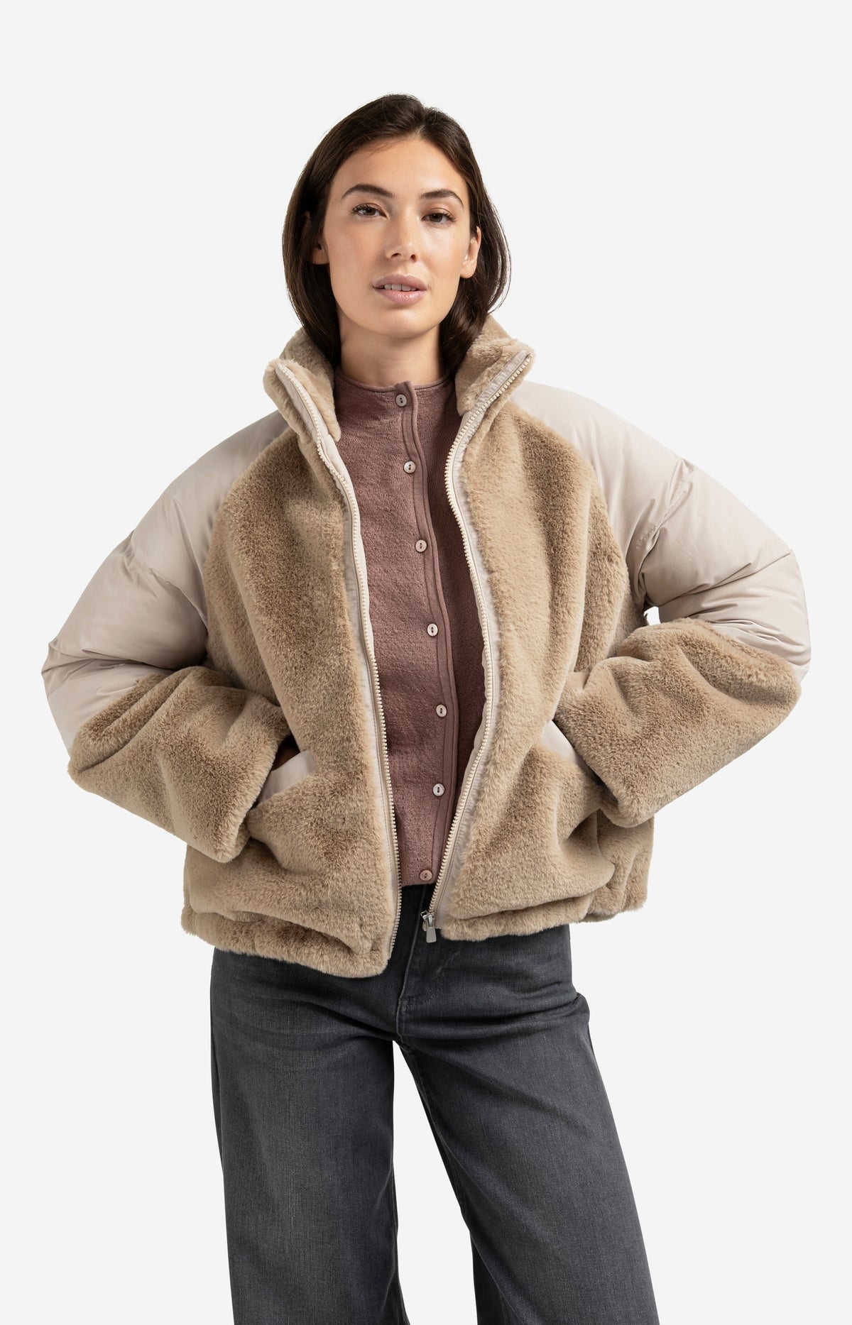 Short teddy jacket with padded sleeves