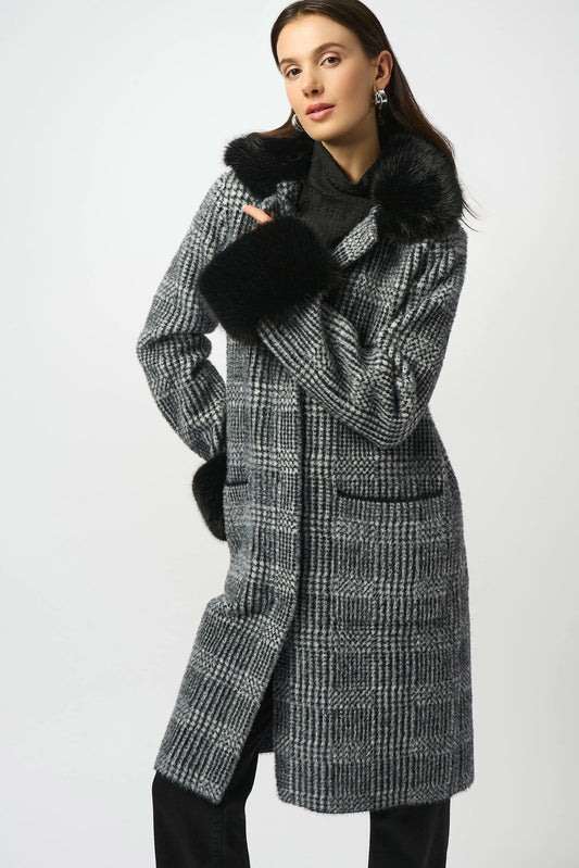 Feather Yarn Plaid Jacquard Coat with Faux Fur Trim
253900