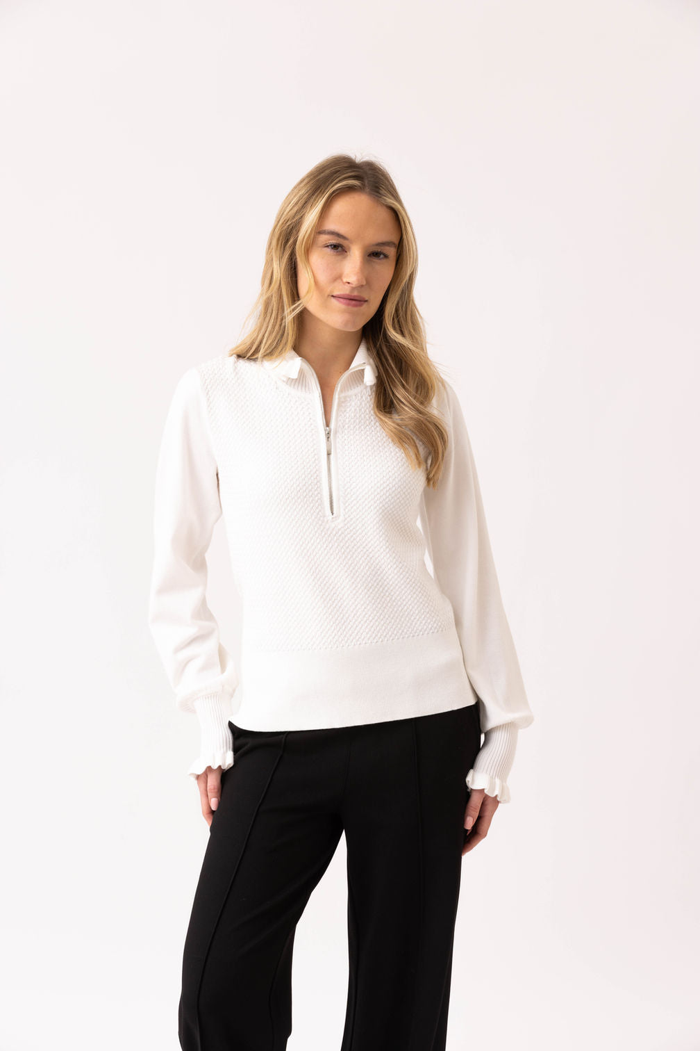 Marble Soft Knit Half Zip Sweater – Marble Soft Knit Half Zip Sweater – Style 8015, Colour 104

Fresh, elegant, and effortlessly versatile – this Marble soft knit is the perfect addition to your wardrobe. The textured knit bodStyle 8015, Colour 104 Ivory