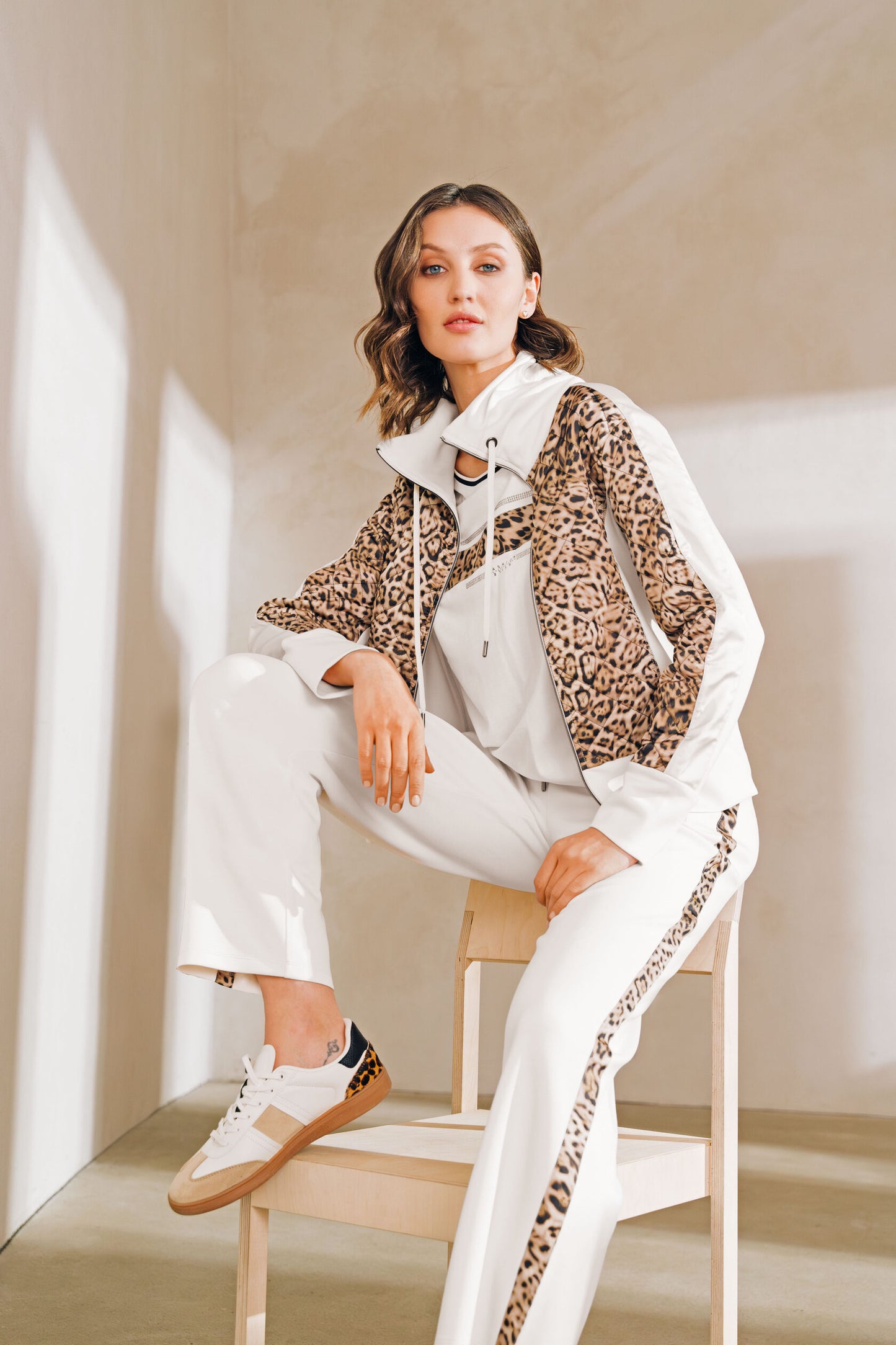 Tuzzi 425 350 – Elegant zipper