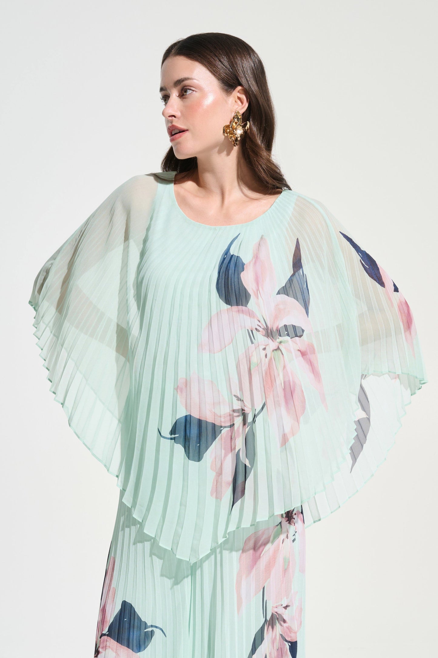 JOSEPH RIBKOFF Signature | Chiffon Floral Print Pleated Poncho Top 262724