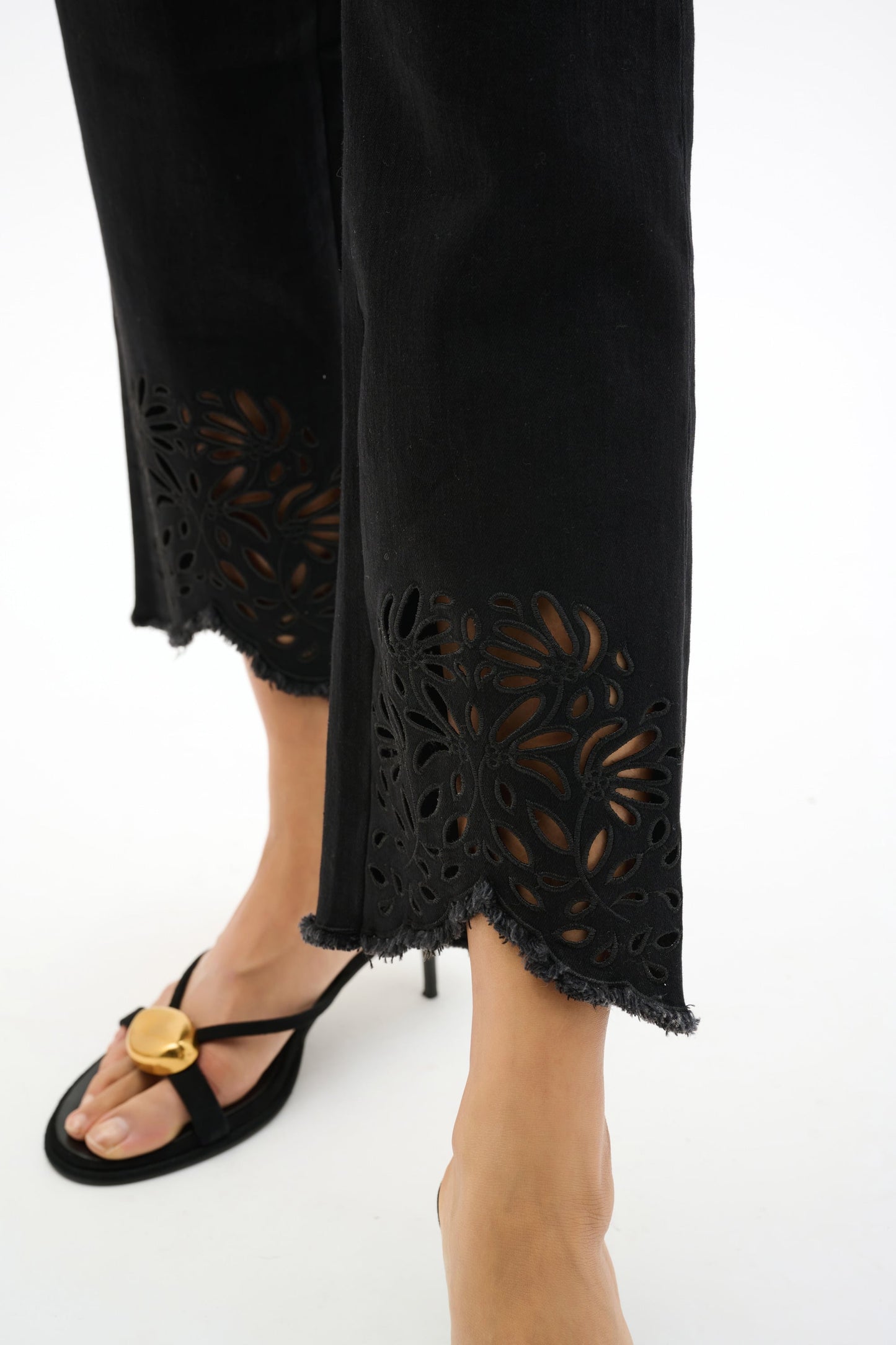 JOSEPH RIBKOFF 262981 Repreve® Straight Jeans With Flower Embroidery