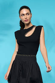 Minueto 
BLACK COYOTE TOP