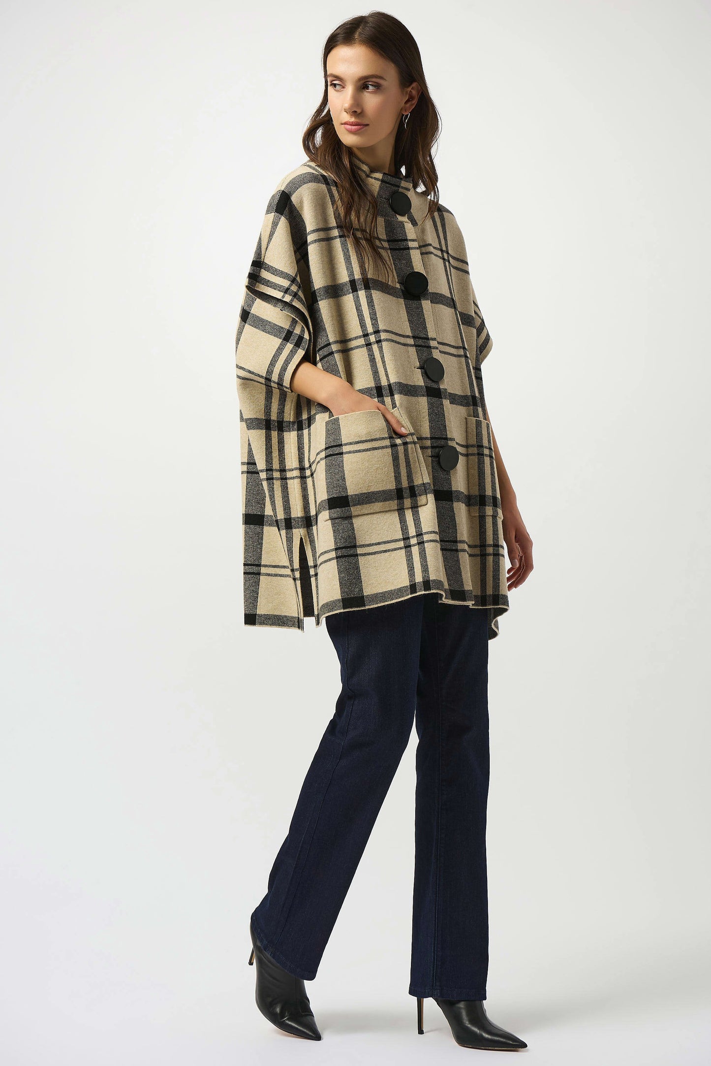 Jacquard Sweater Knit Plaid Poncho
253903