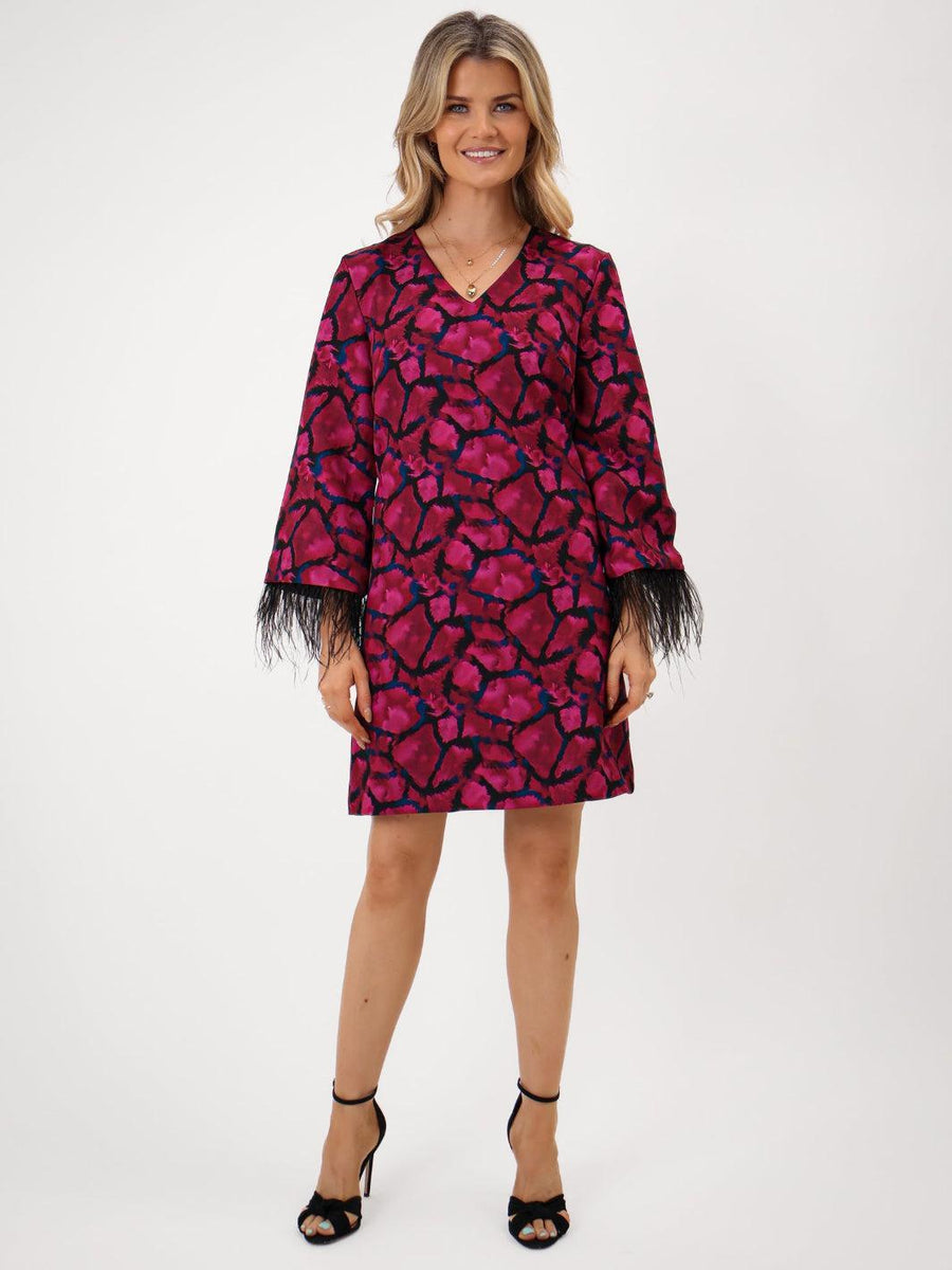 TAYLOR MINI SHIFT DRESS IN MAGENTA PRINT