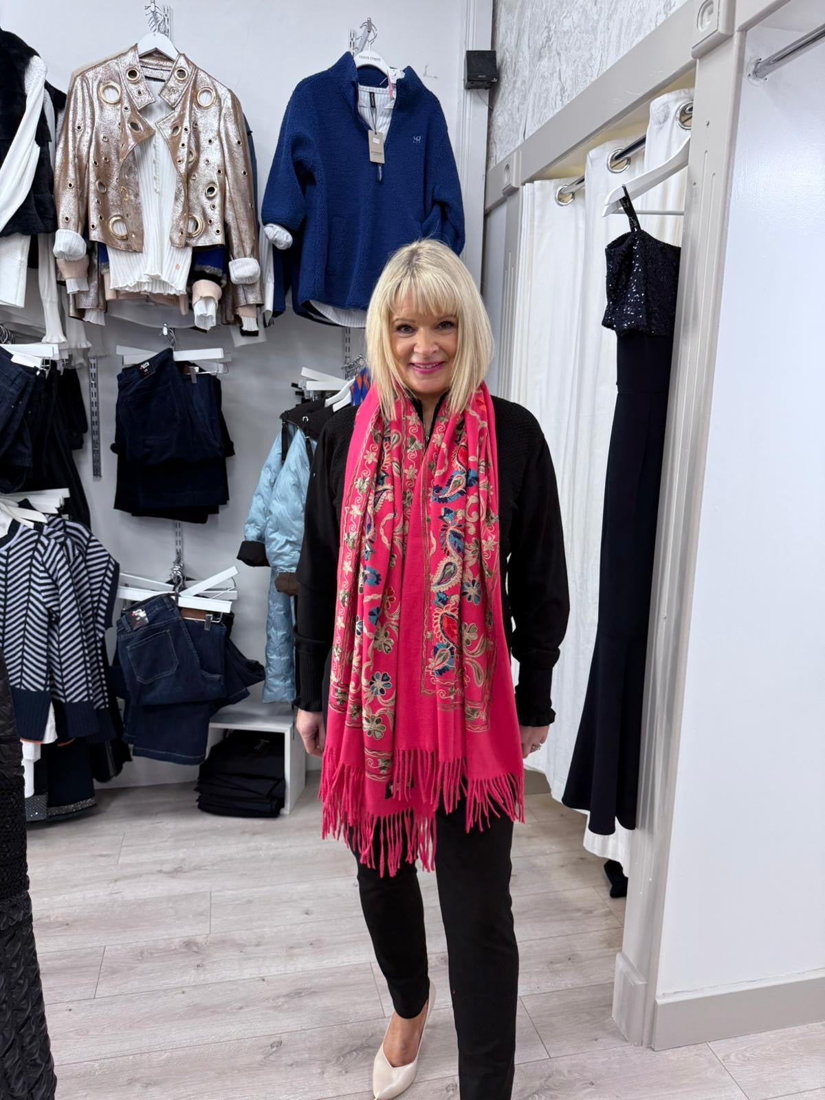 Doctor Bear Luxury cashmere feel scarf in fuchsia pink