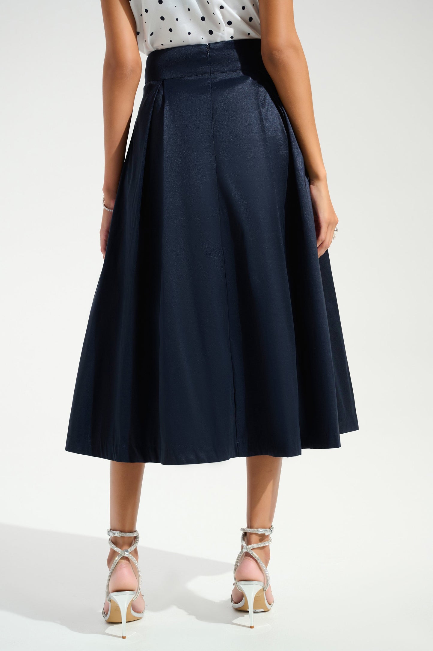 Signature | |Stretch Taffeta Flared Skirt With Box Pleats
261757