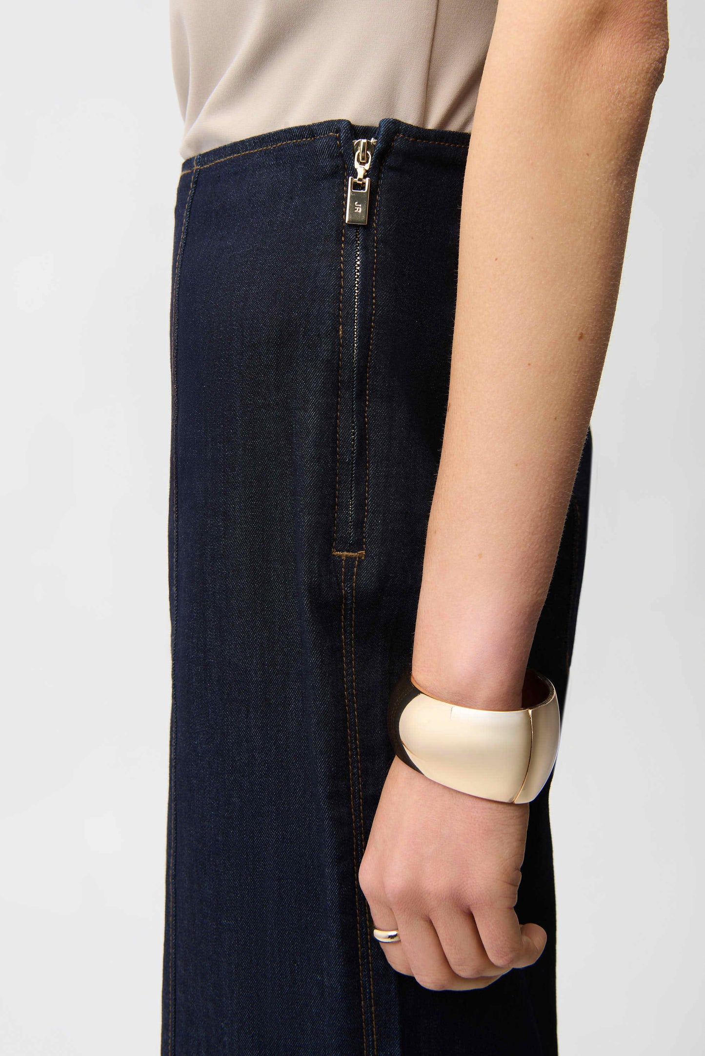 Culotte Jeans With Exposed Side Zipper
261955