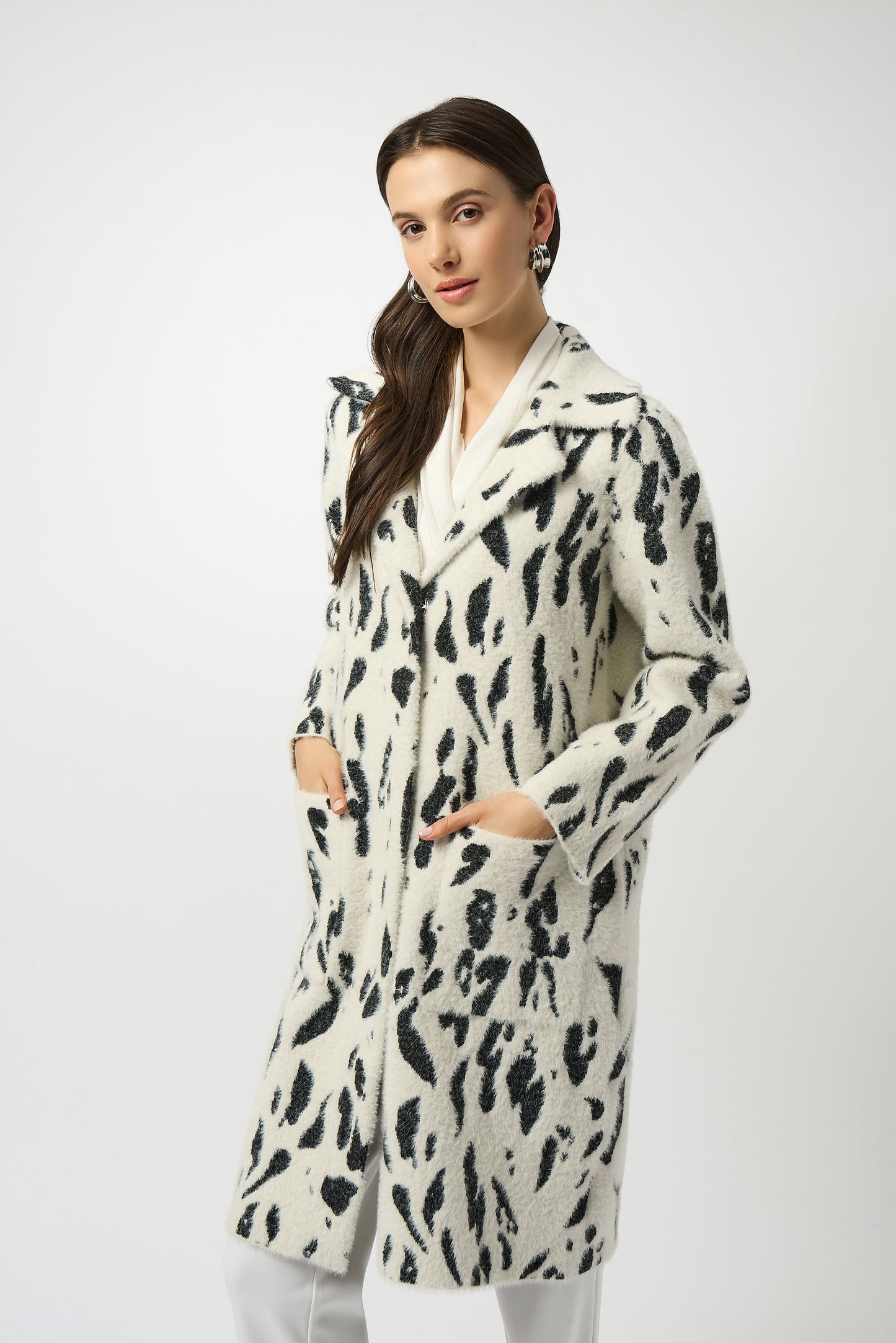 Feather Yarn by Animal Jacquard Coat with Faux Fur Trim
253904
