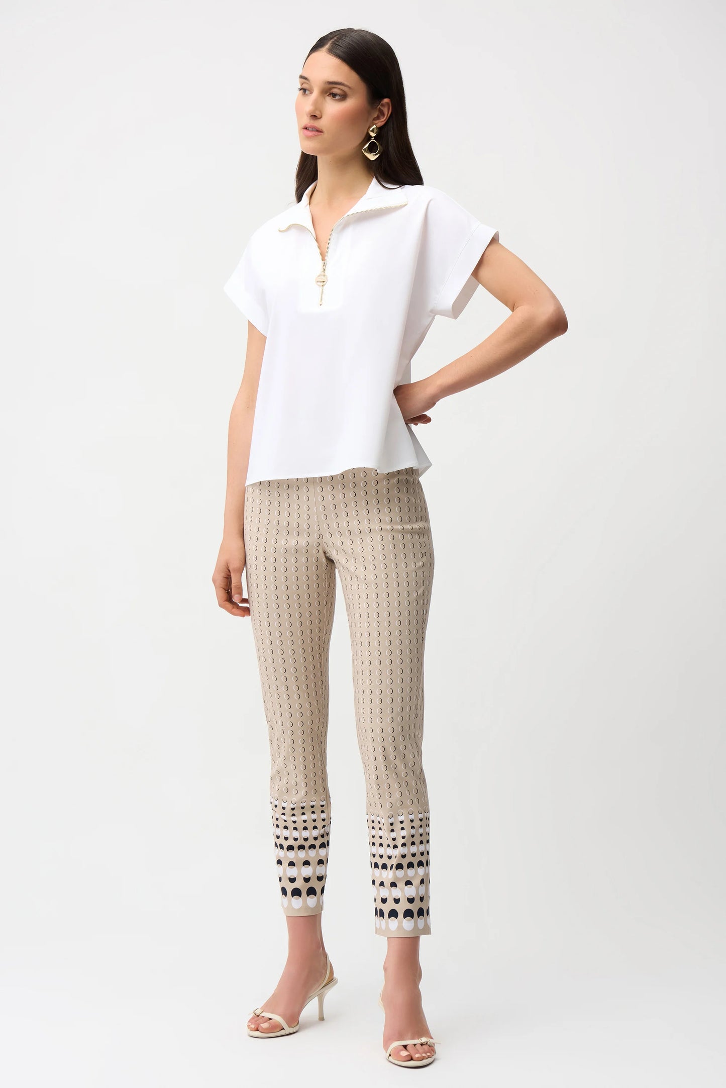 Stretch Poplin Straight Top With Zipped Neckline
261140