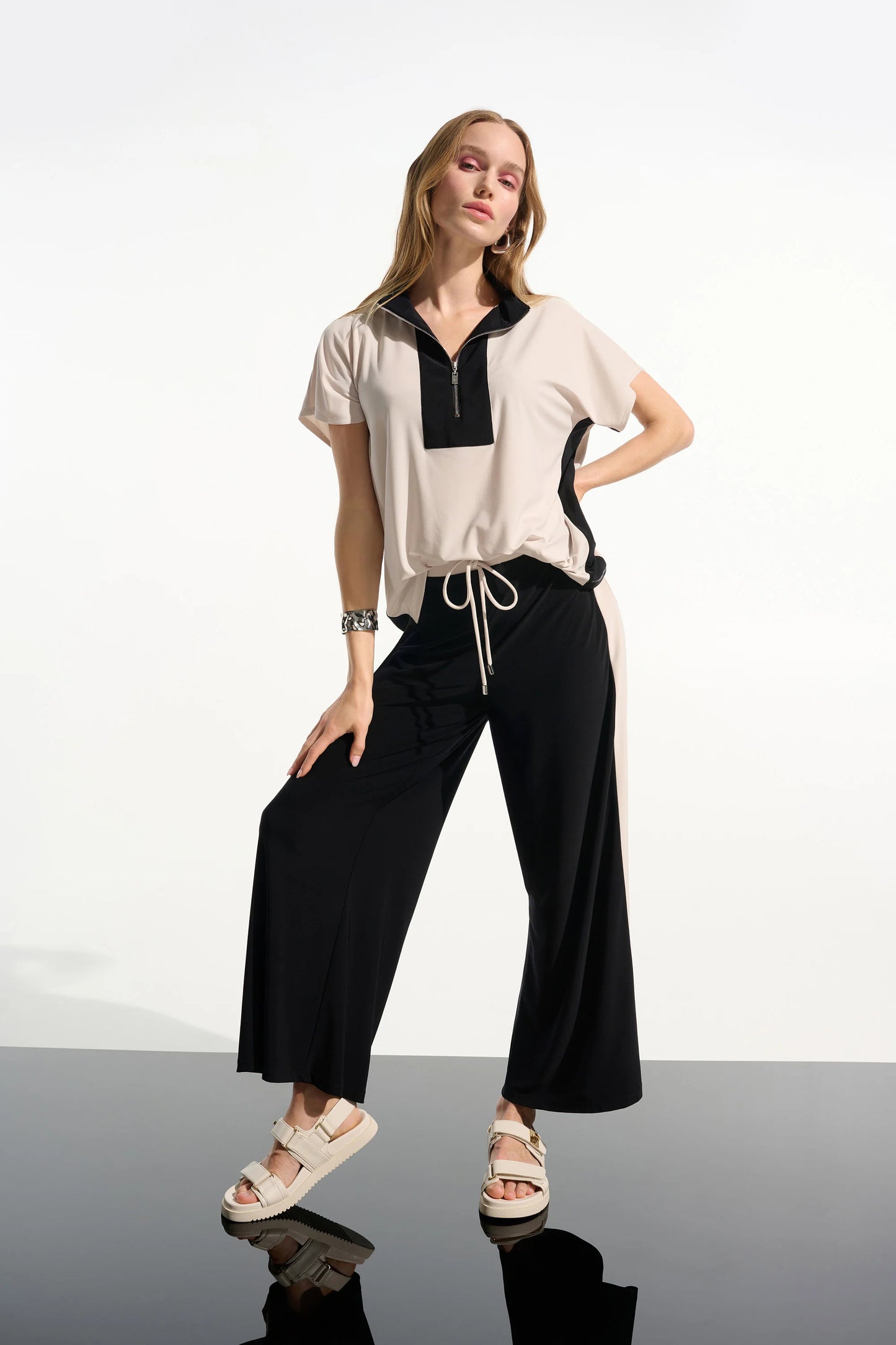 Silky Knit Color Block Straight Top With Zipped Collar
261611