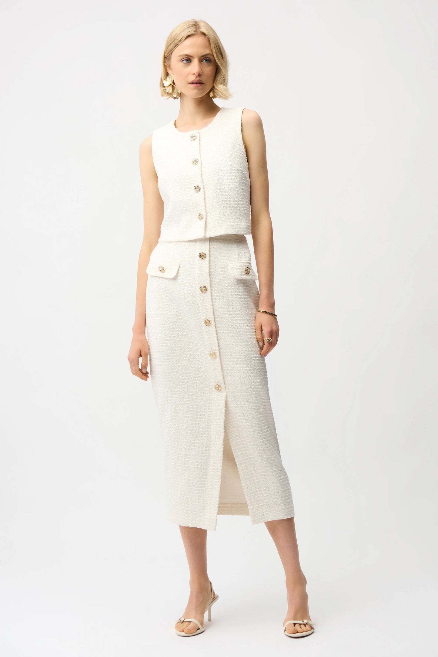 Bouclé Pencil Skirt With Gold Buttons
261301