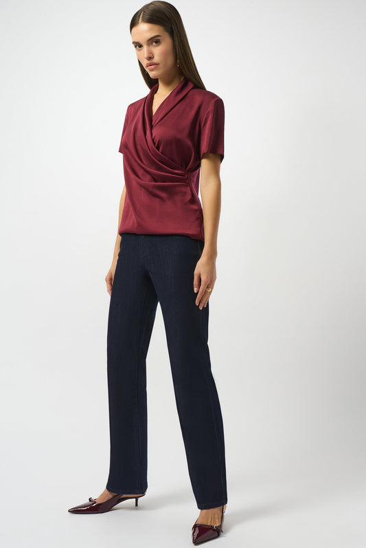 Brooke | Classic Bootcut Stretch Jeans
251967F25