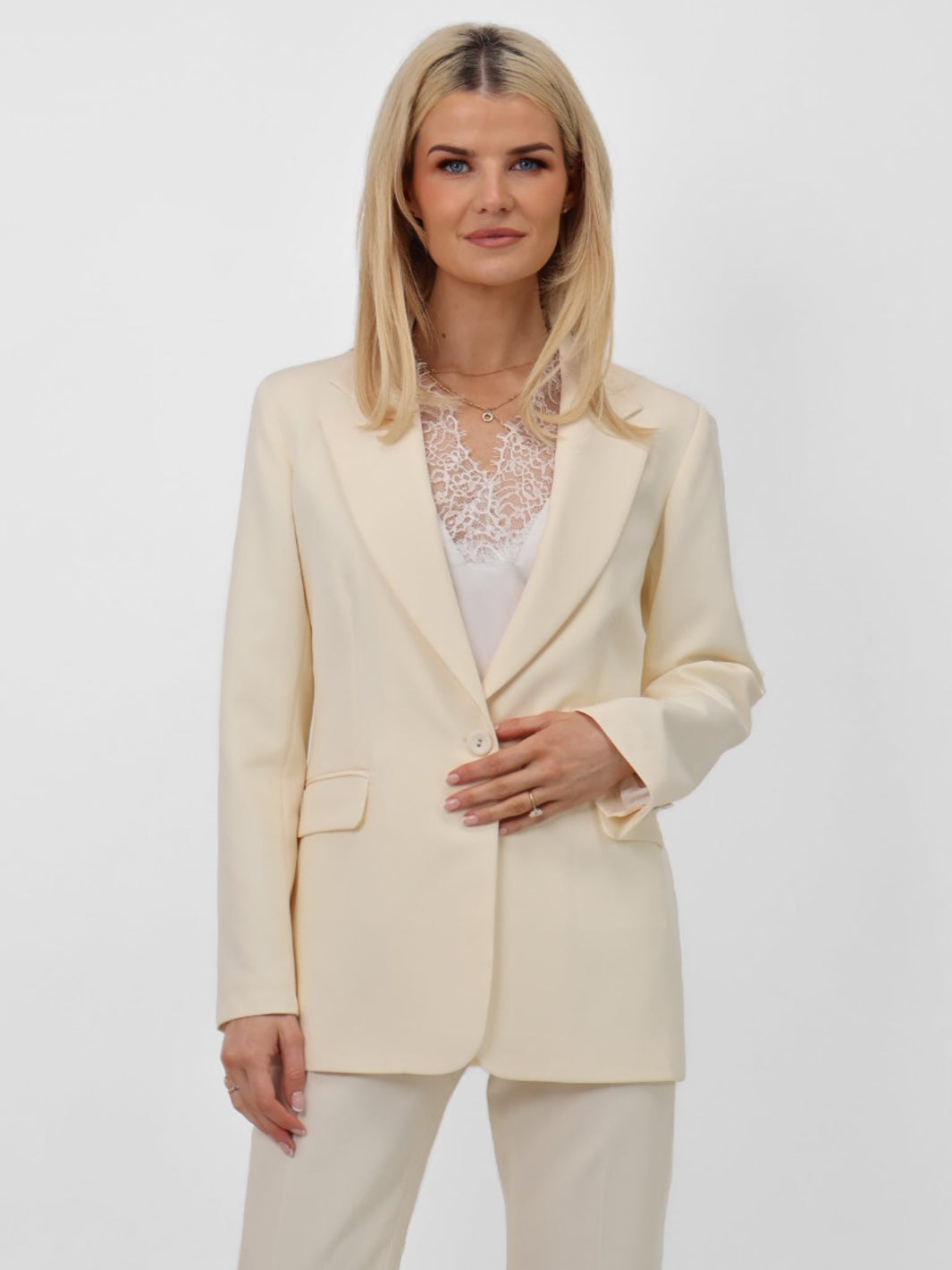 Kate and Pippa sassari blazer
