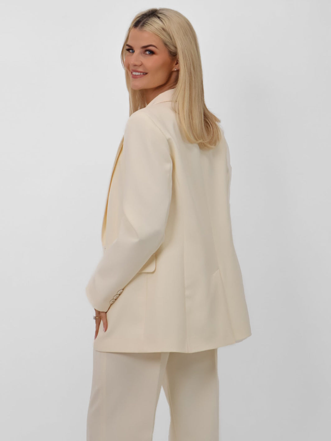 Kate and Pippa sassari blazer