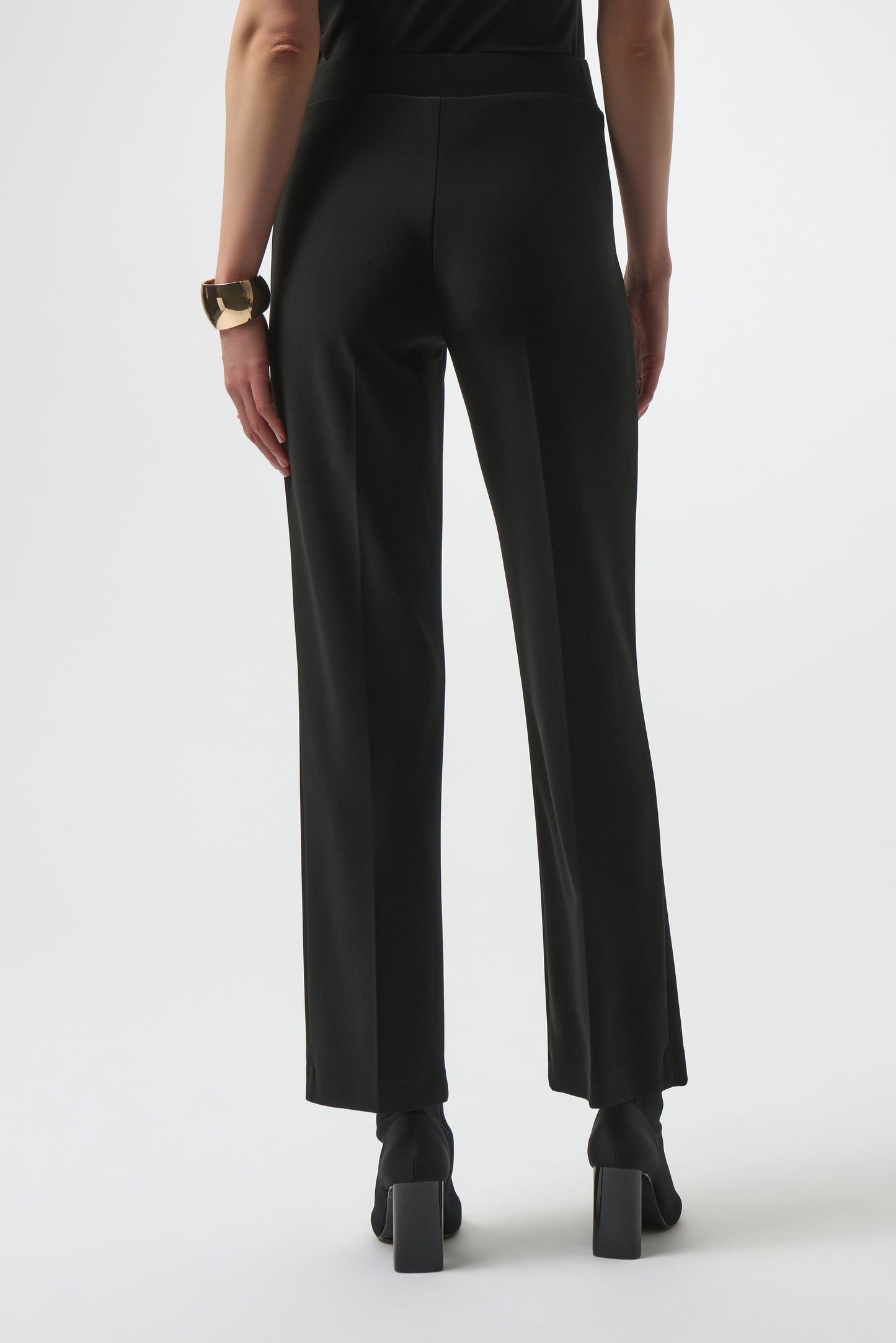 Silky Knit Straight Leg Pull-On Pants
254099