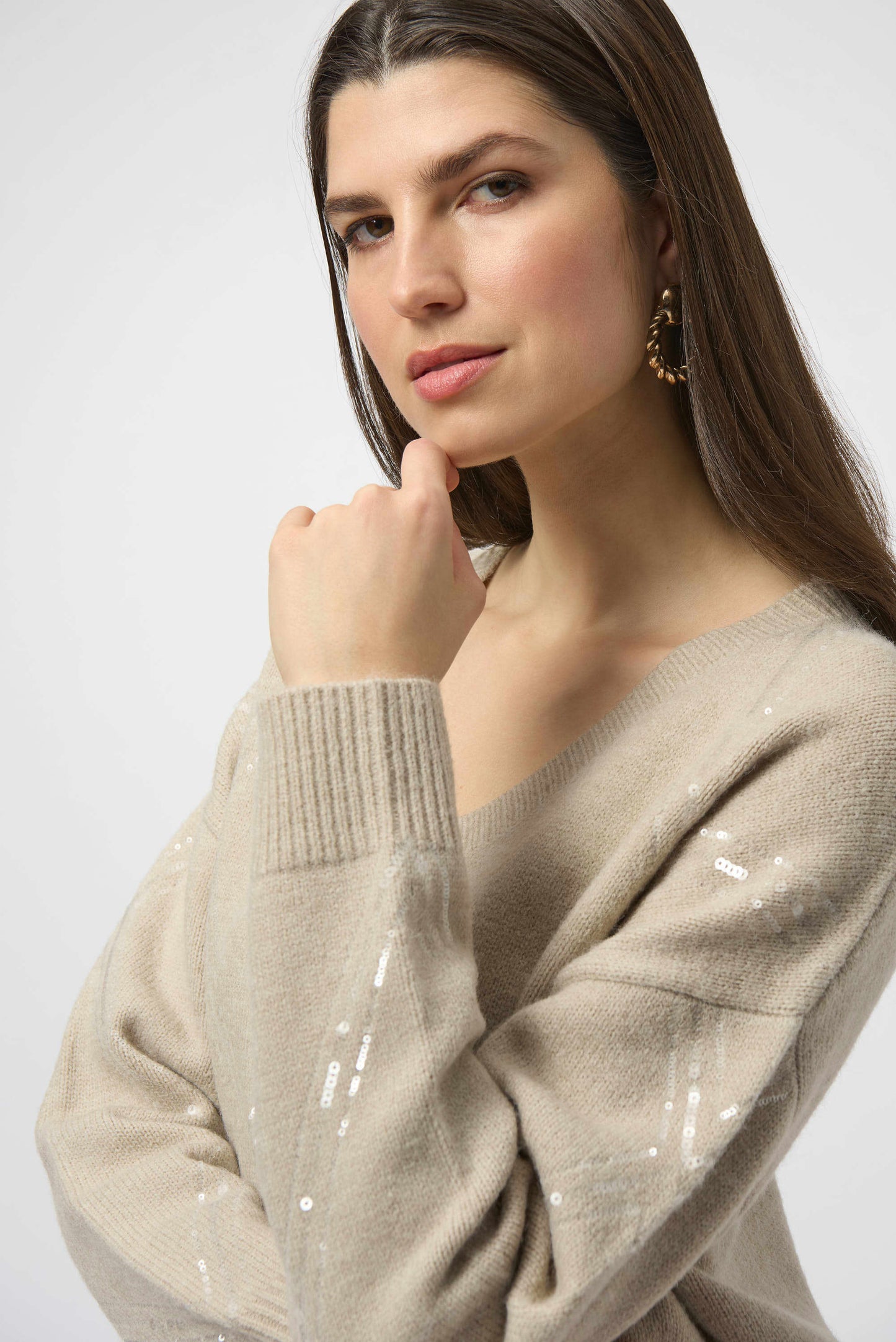 Sweater Knit Pullover with Sequins
254949