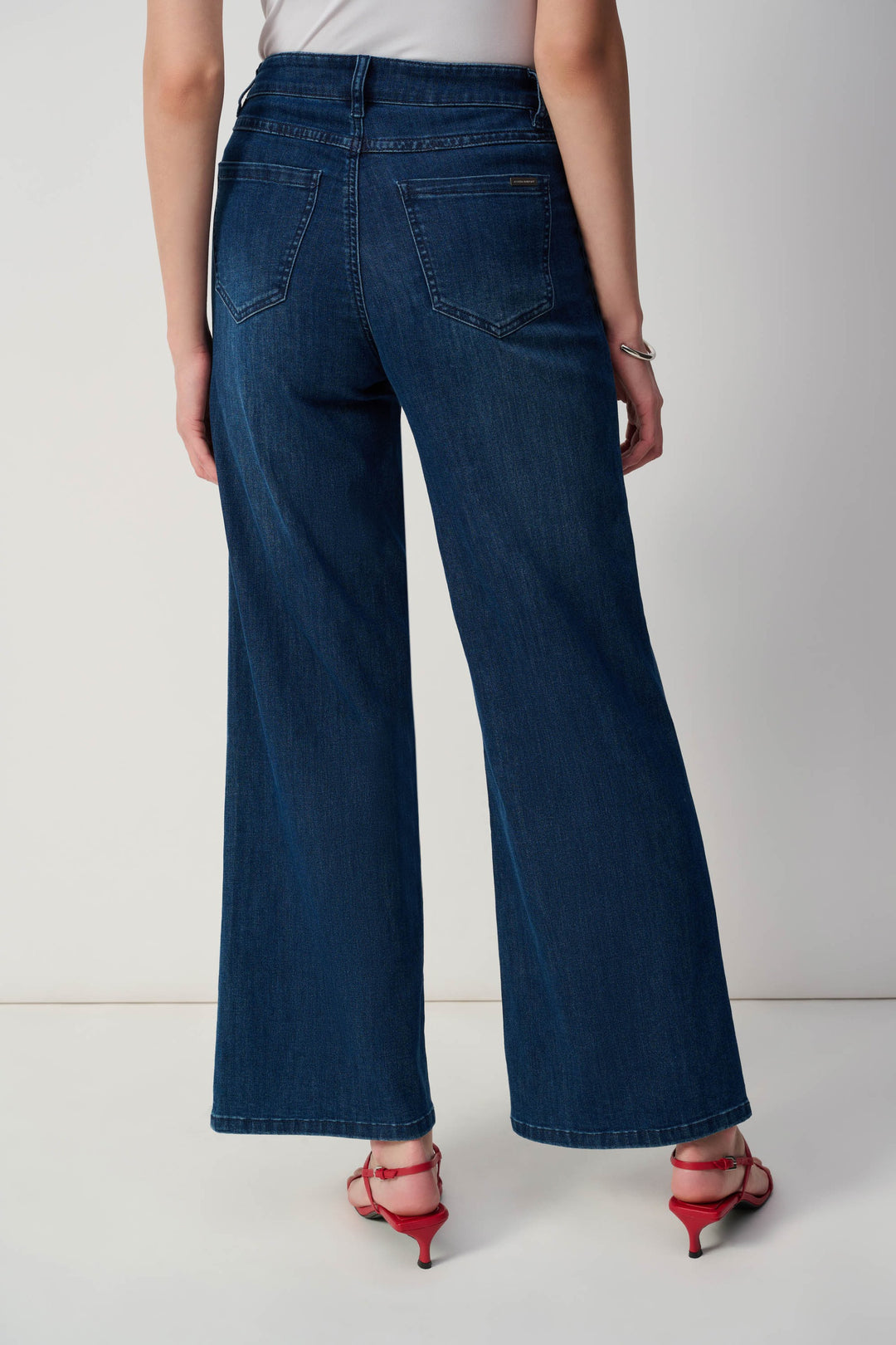 ⸻

Joseph Ribkoff Goldie Classic Wide-Leg Stretch Jeans – Style 251968