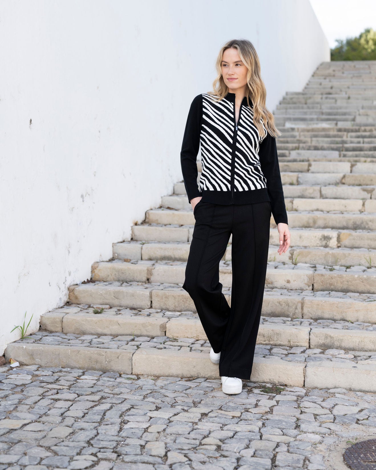 Marble Zip-Up Cardigan – Style 8034 – Colour 101 Black/White