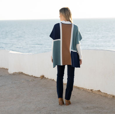 Marble 8112 Colour 223 – Geometric Block Knit Poncho