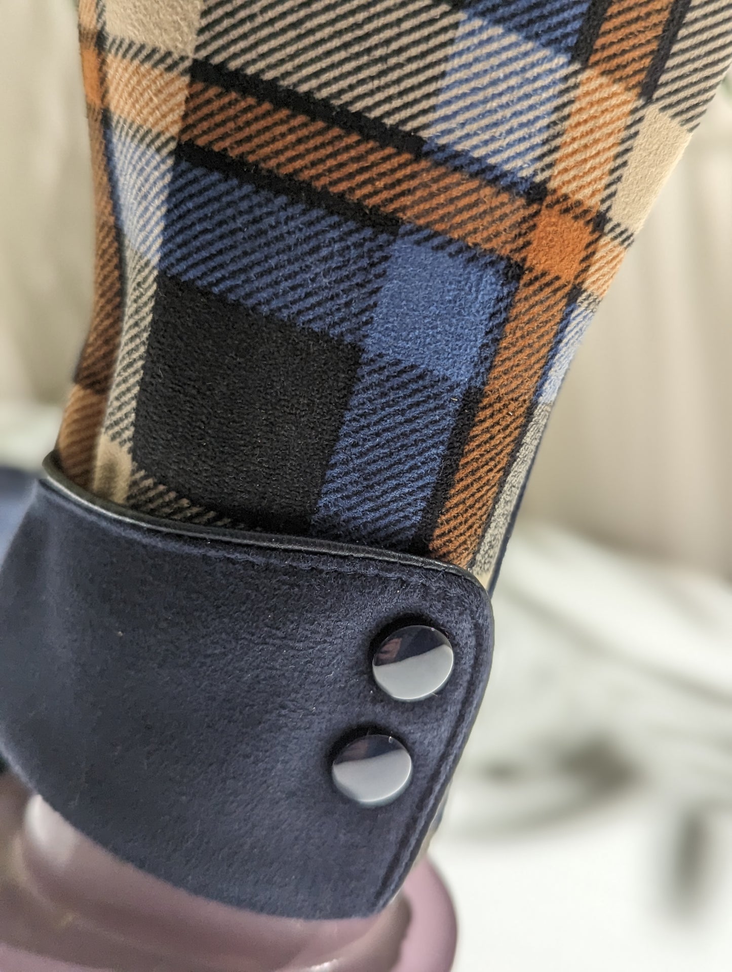 Tartan blue/tan glove