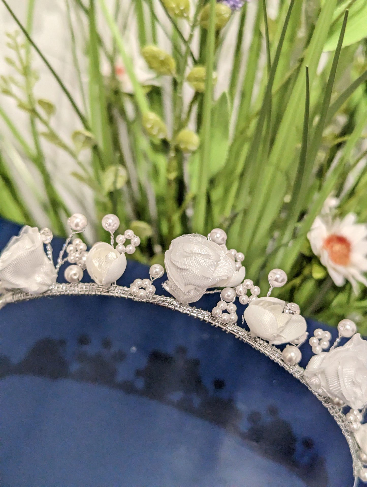 Flower amd pearl tiara 5203