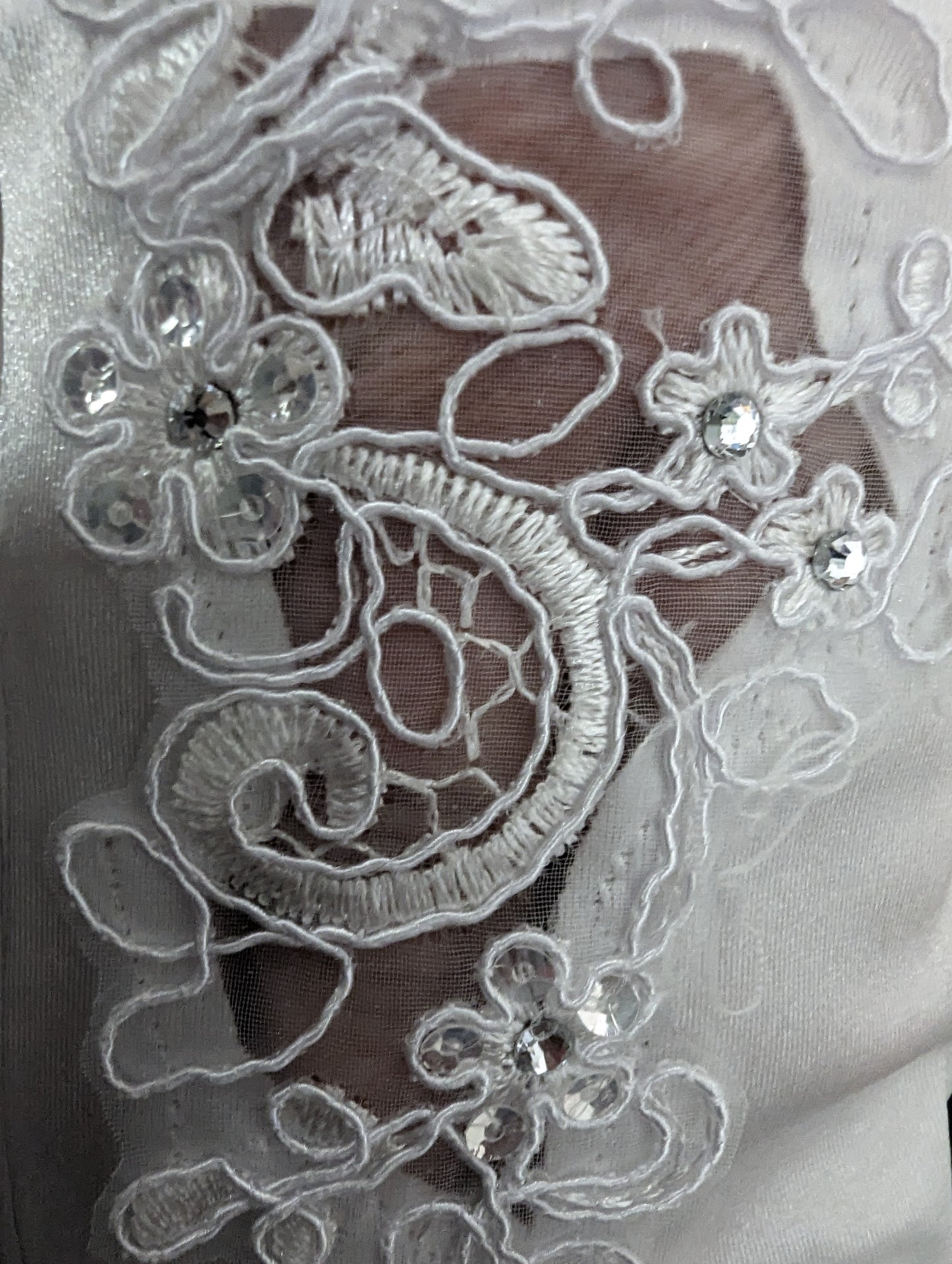 Lace  communion glove