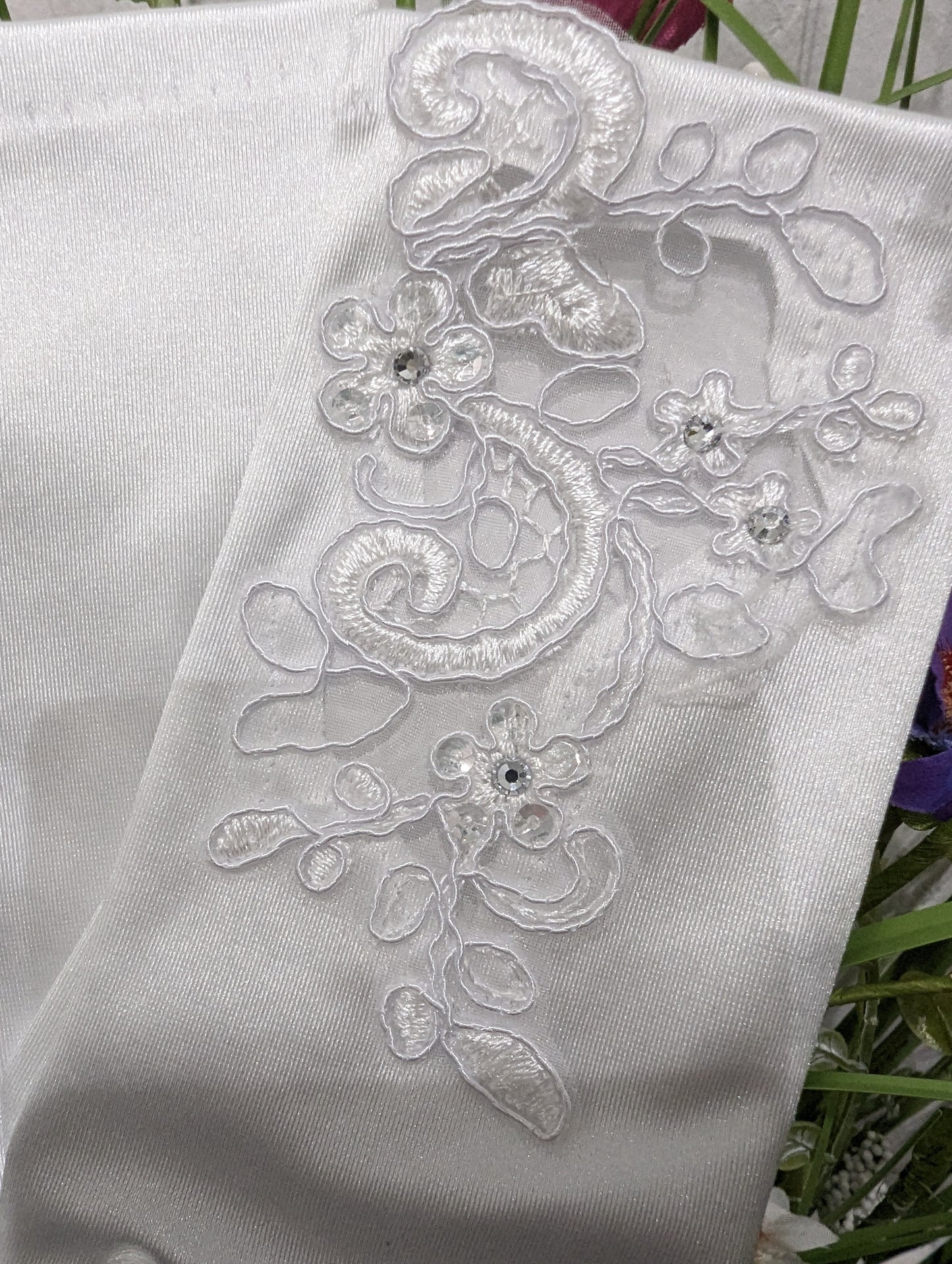 Lace  communion glove