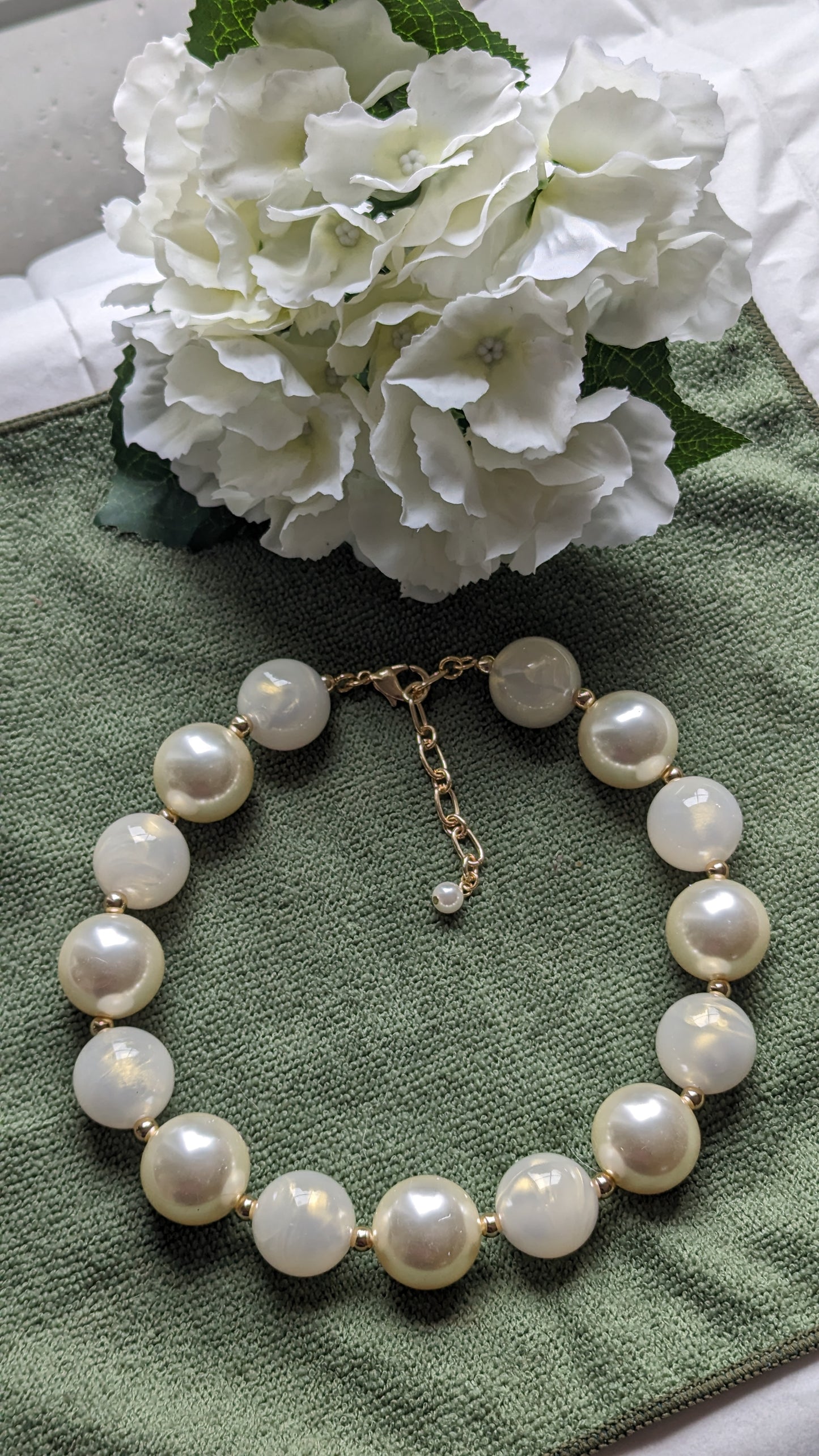 Large pearl necklace