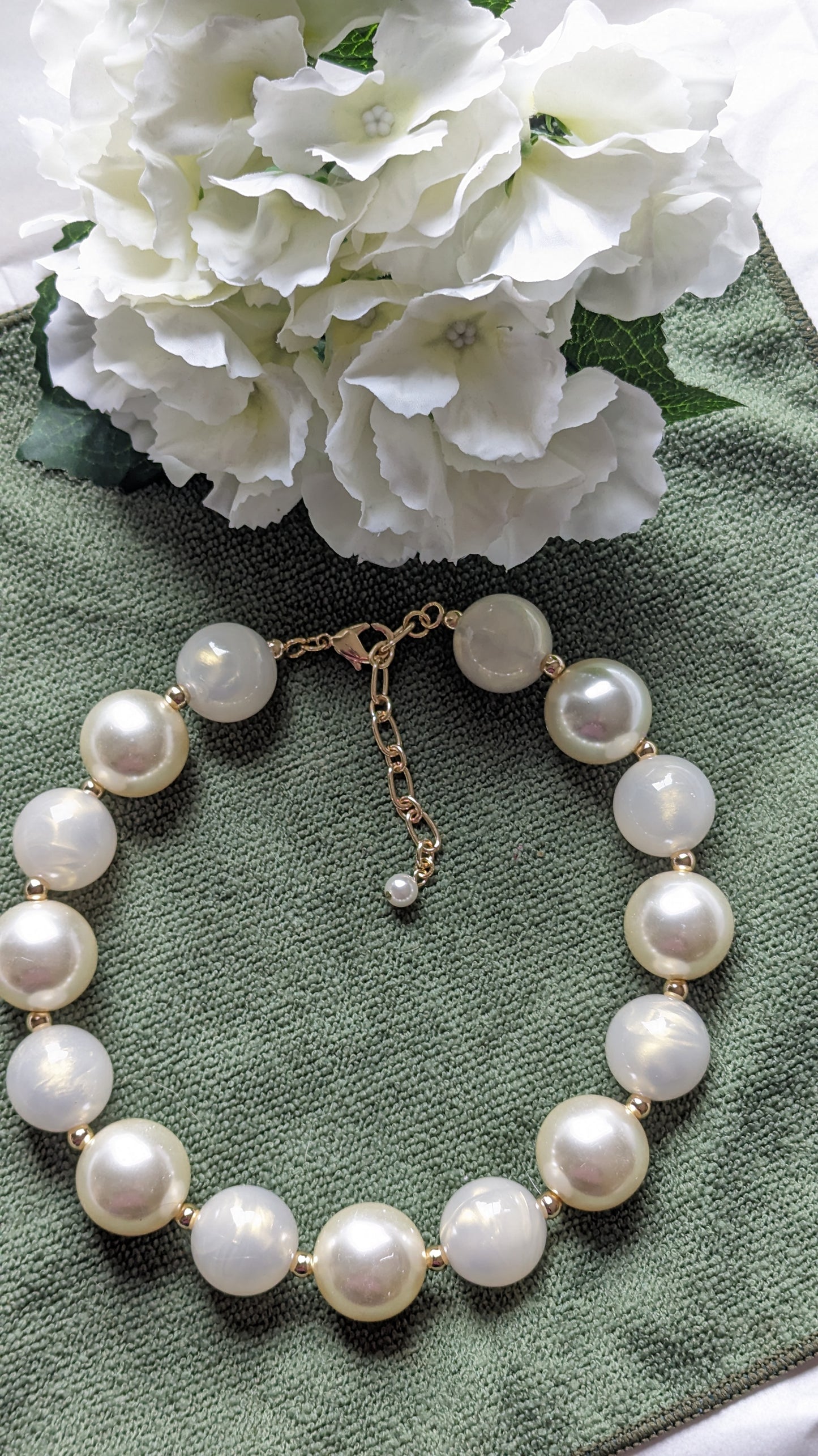 Large pearl necklace